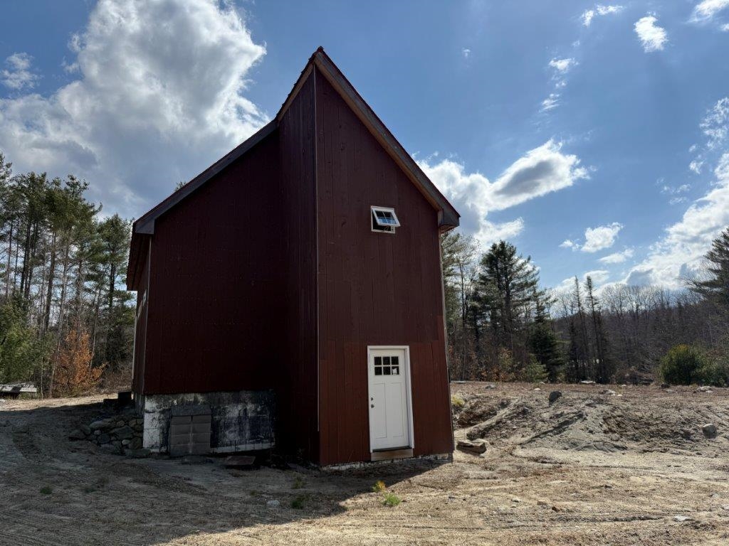 Door To Full Basement 23023309