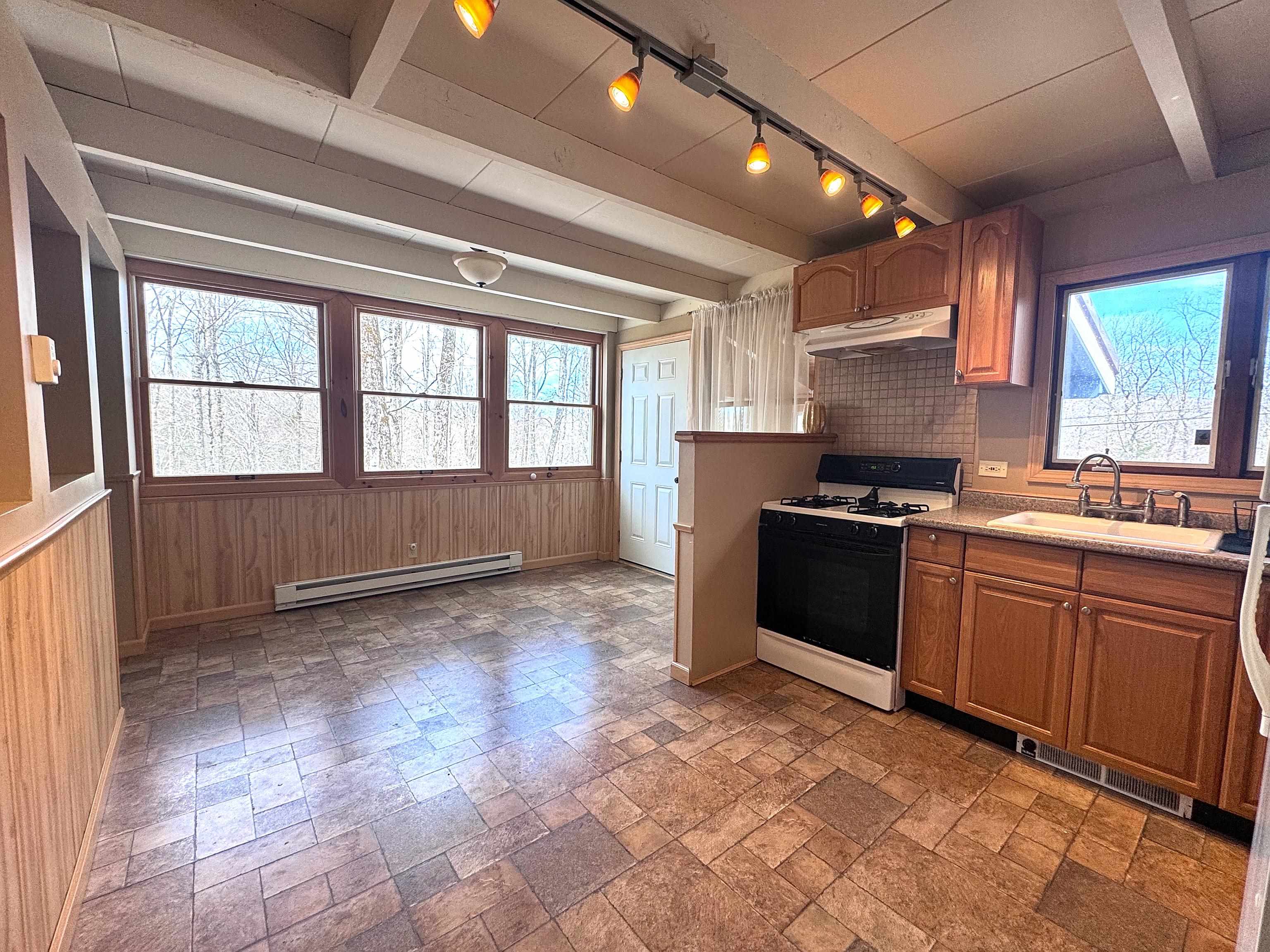 Homes for sale in Readsboro, VT | 516 Oberdorf Rd, Readsboro, VT 05350 | MLS# 5037700