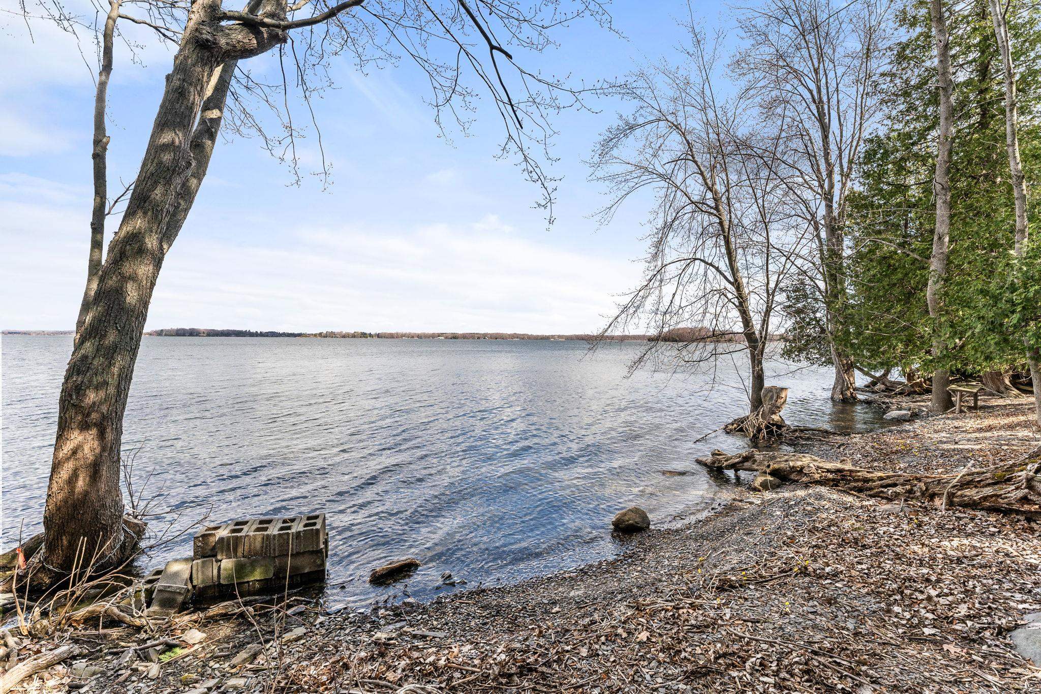 Homes for sale in North Hero, VT | 414 Green Point Rd, North Hero, VT 05474 | MLS# 5037716