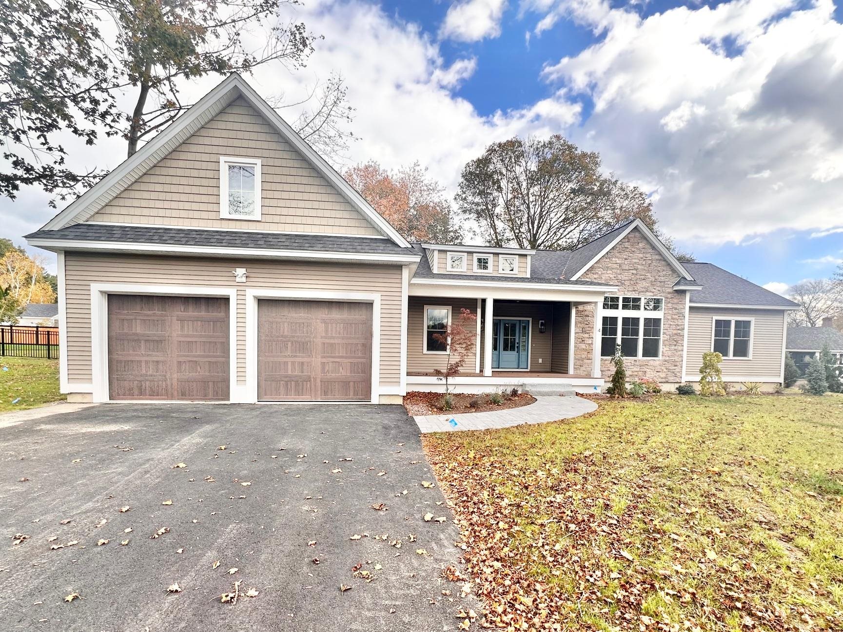 MLS 5038106: 4 McDermott Road, Hampton NH