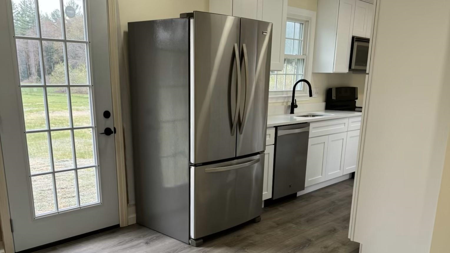 MLS 5038257: 17 Brickyard Drive, Litchfield NH