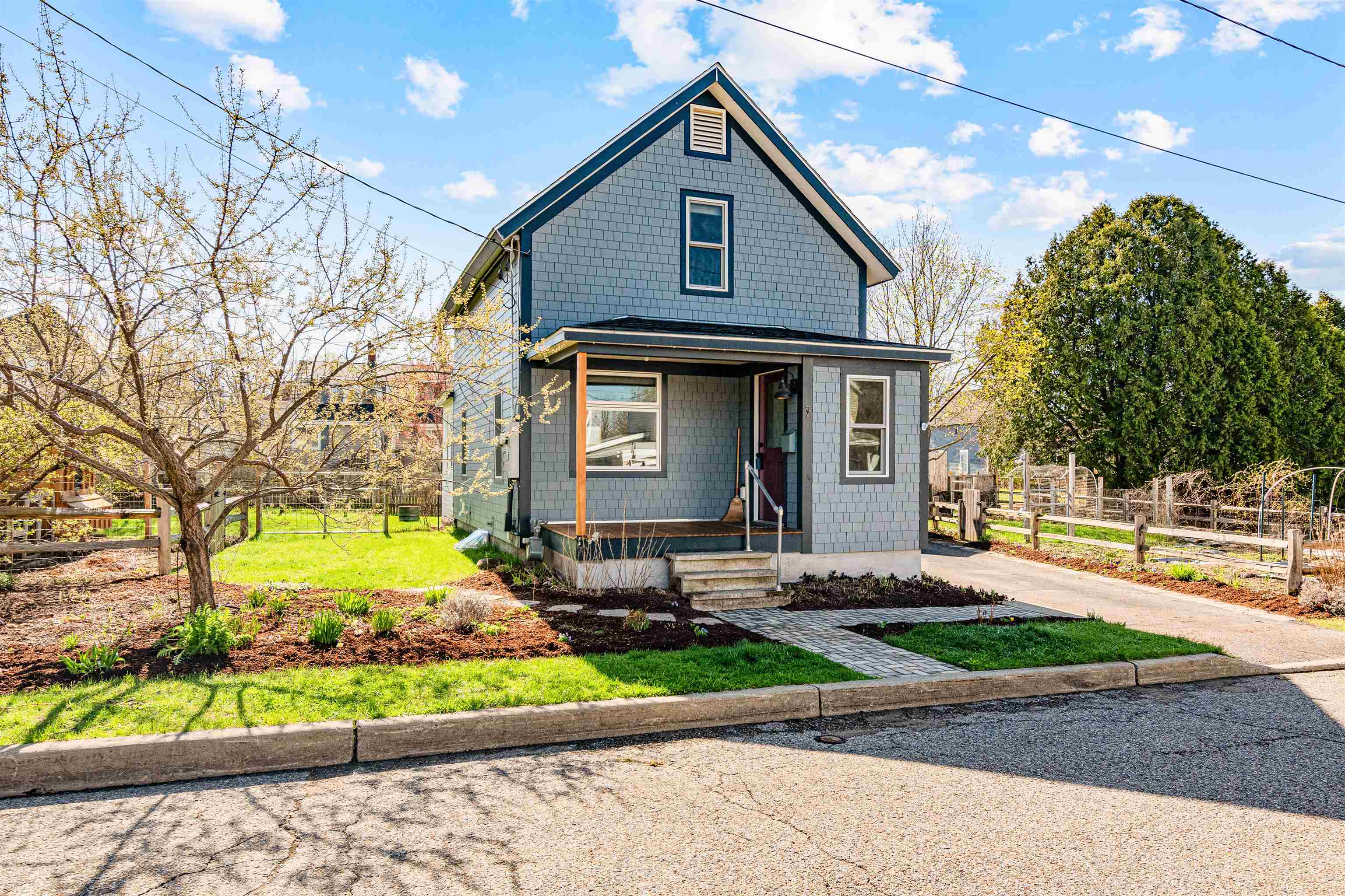 Photo of 7 Niquette Court Winooski VT 05404