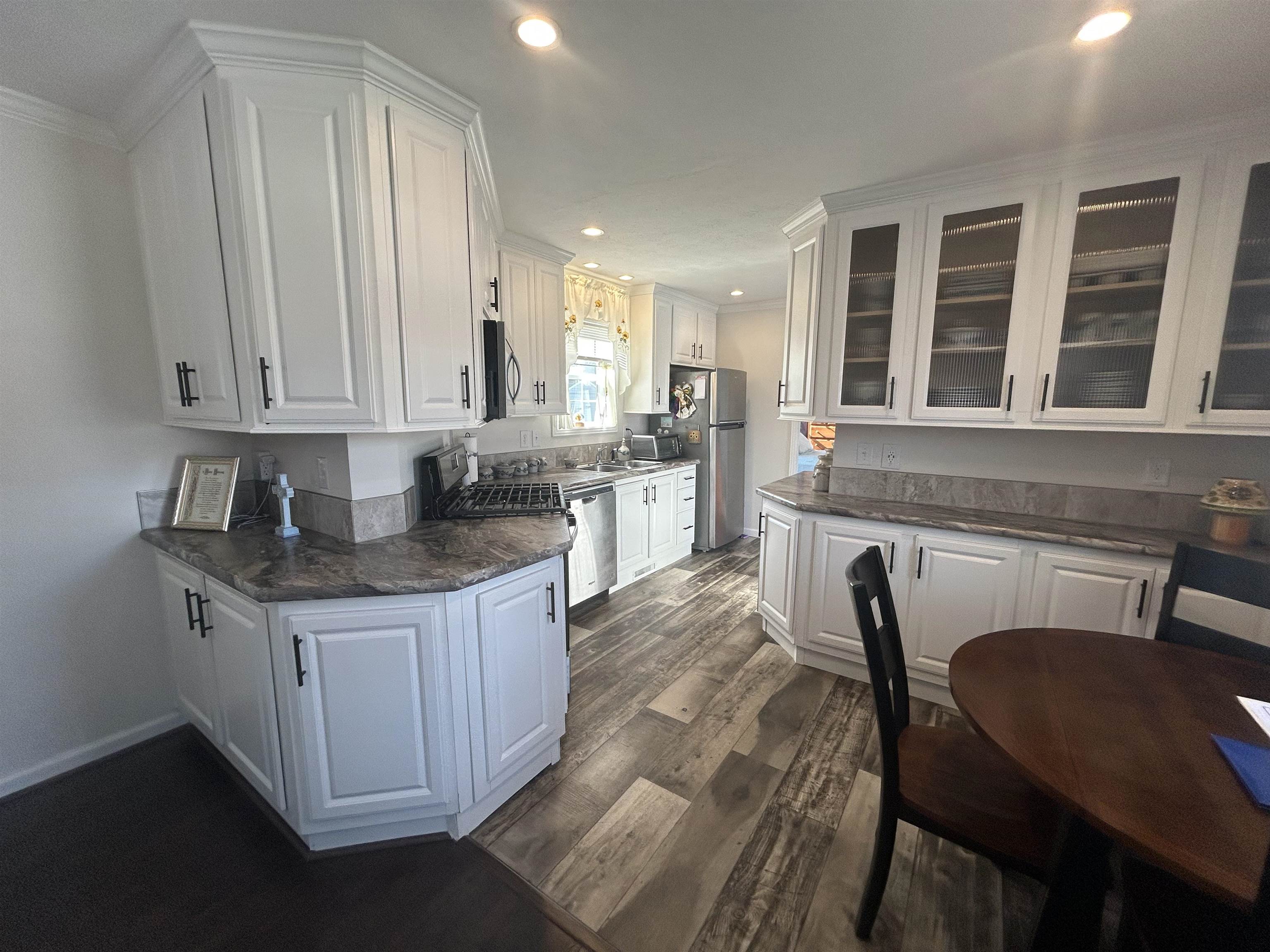 Homes for sale in Somersworth, NH | 206 Sherwood Gln, Somersworth, NH 03878 | MLS# 5038567