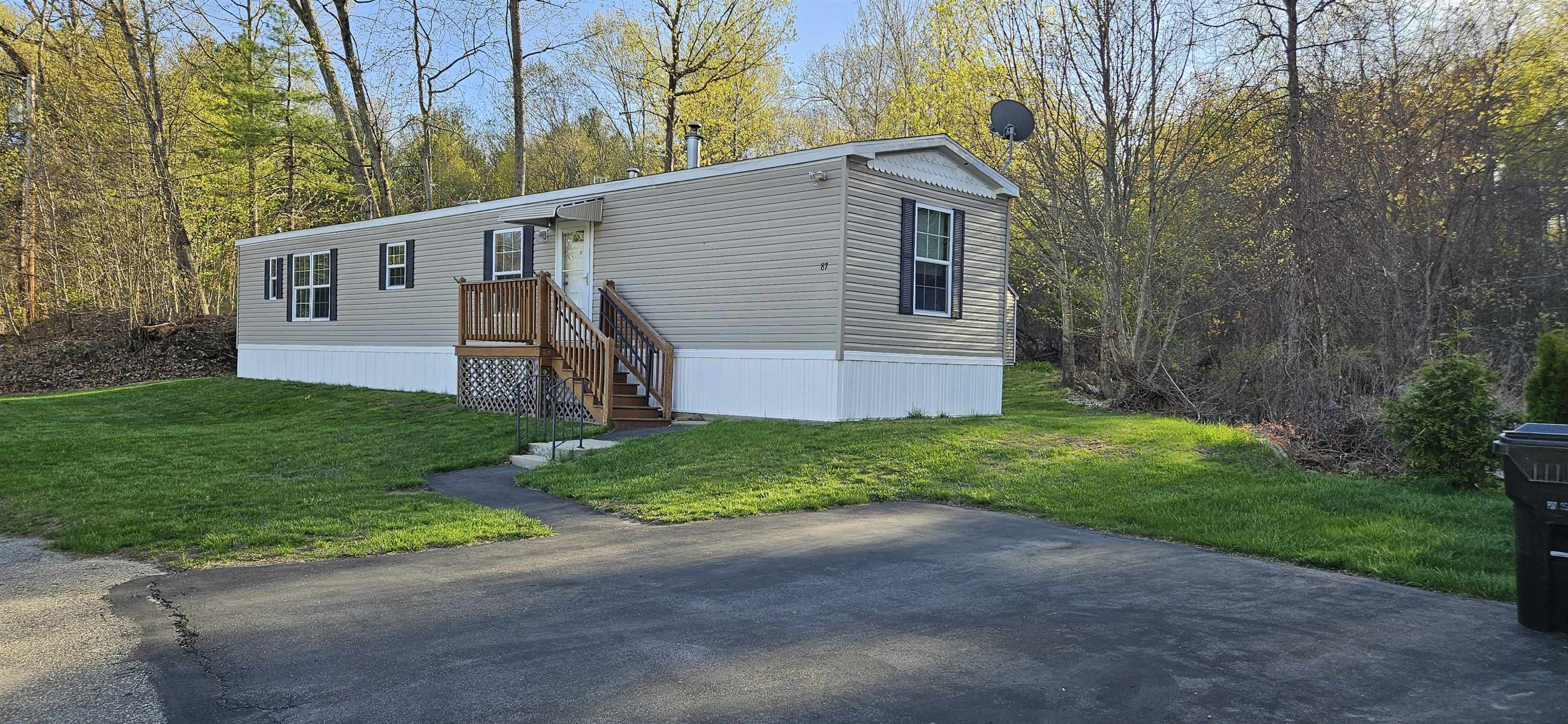 MLS 5038767: 87 Mobile Drive, Hudson NH