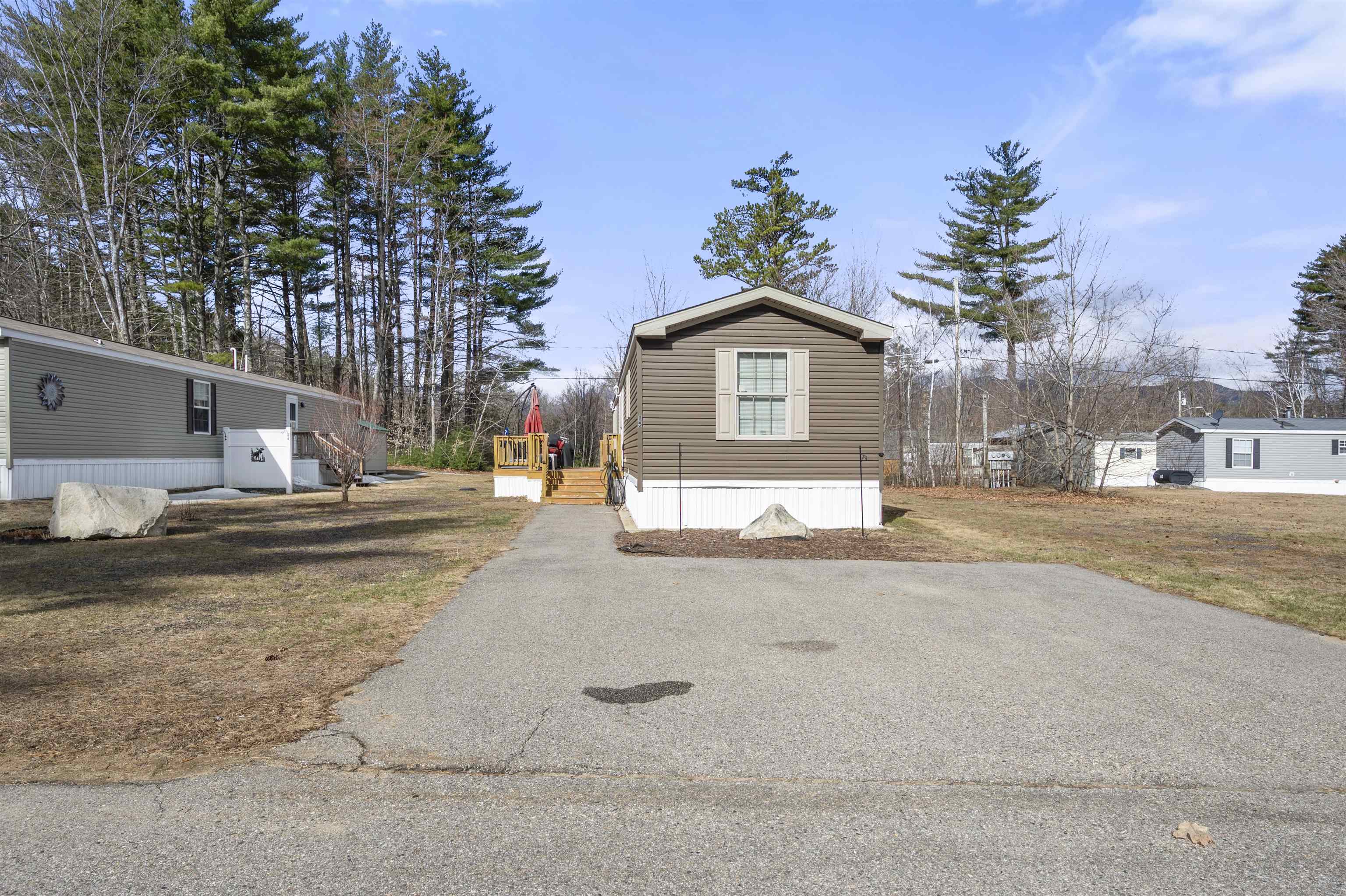 15 Trailer Ave, Conway, NH 03818