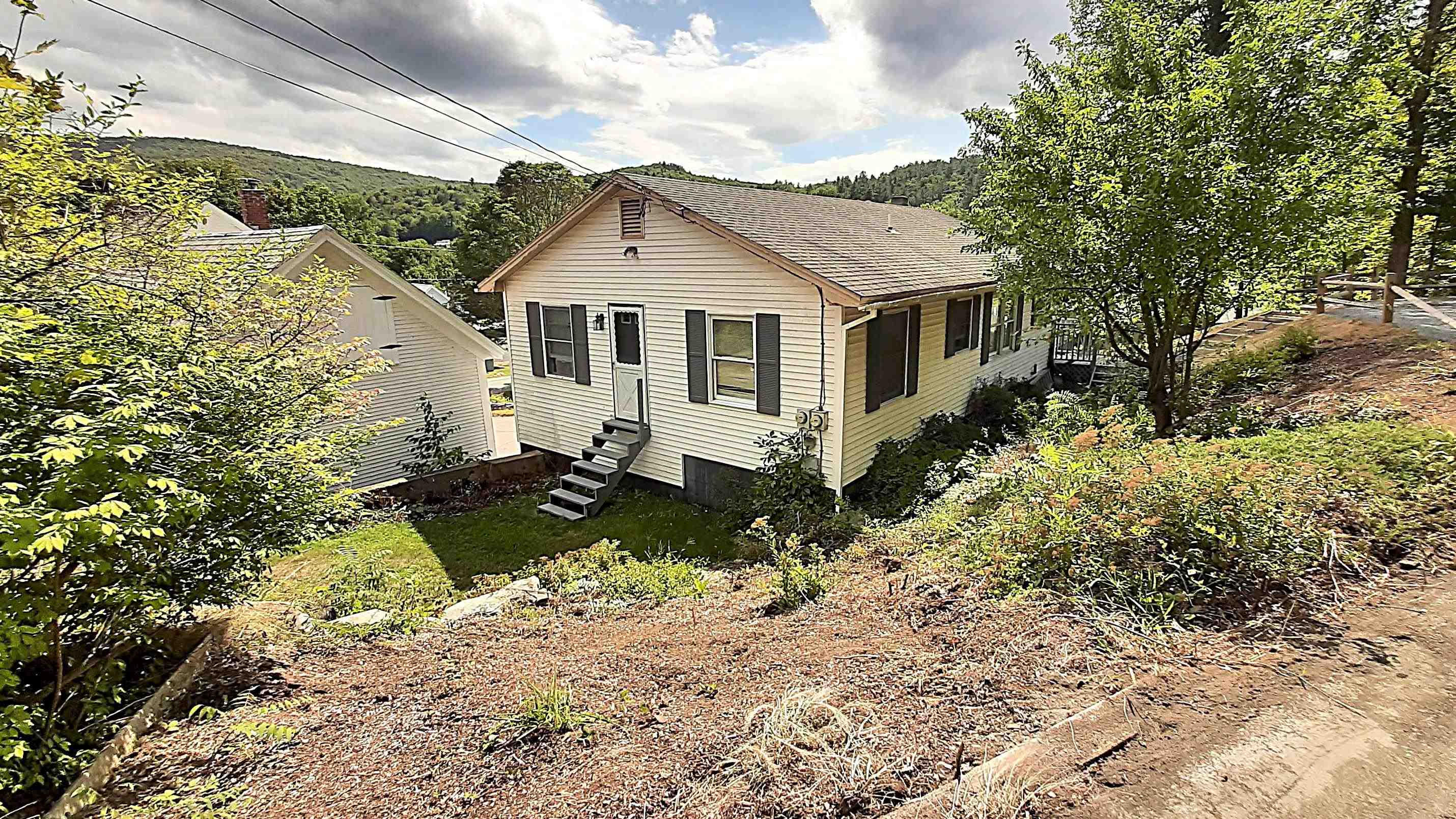 Homes for sale in Cavendish, VT | 130 Pleasant St, Cavendish, VT 05142 | MLS# 5038990