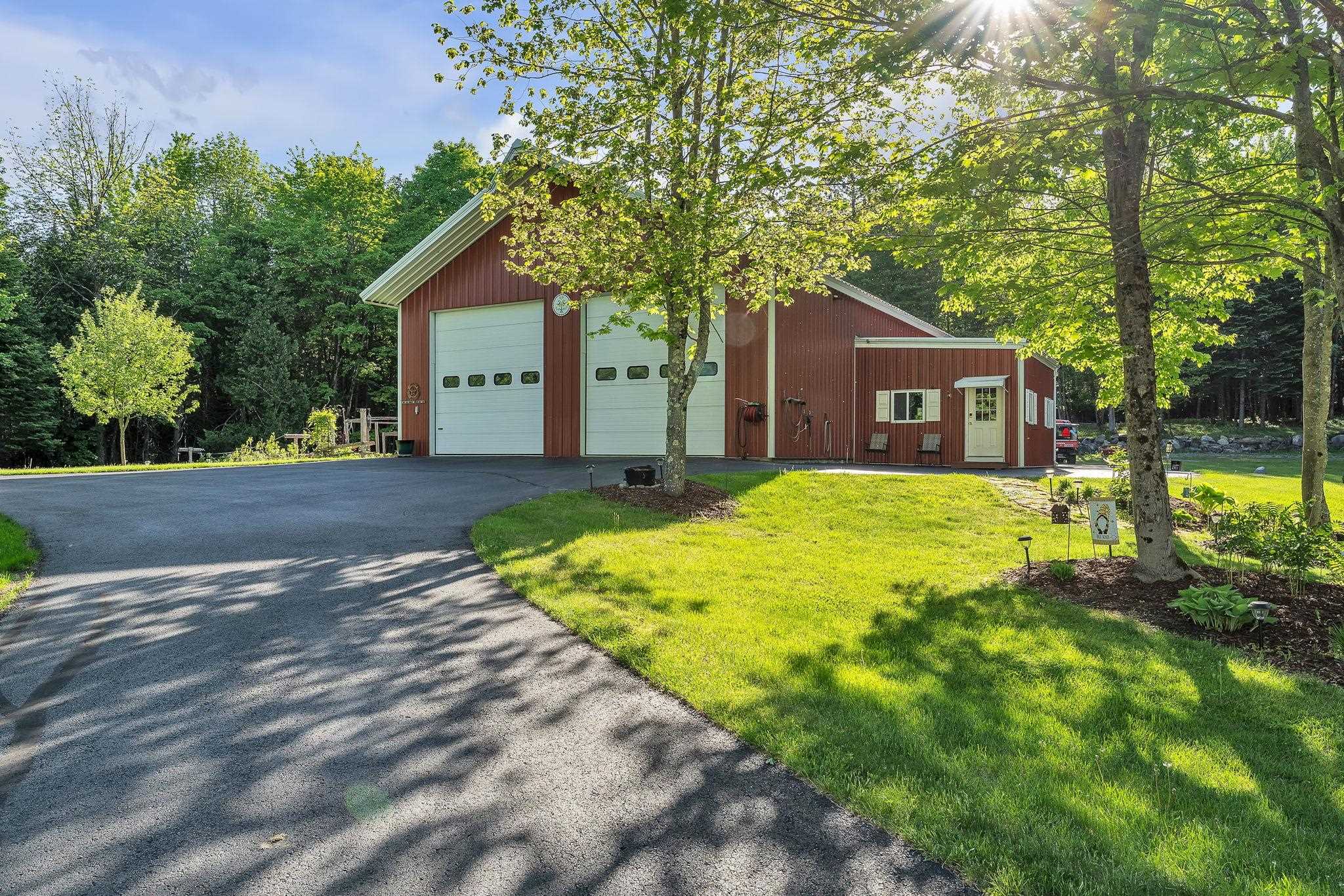 Homes for sale in Newport Town, VT | 4647 Lake Rd, Newport Town, VT 05857 | MLS# 5039430