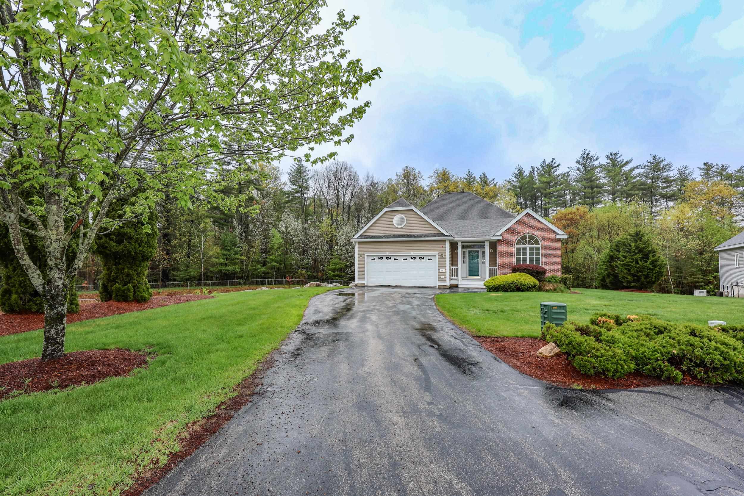 MLS 5039616: 64 Sawgrass Circle, Londonderry NH