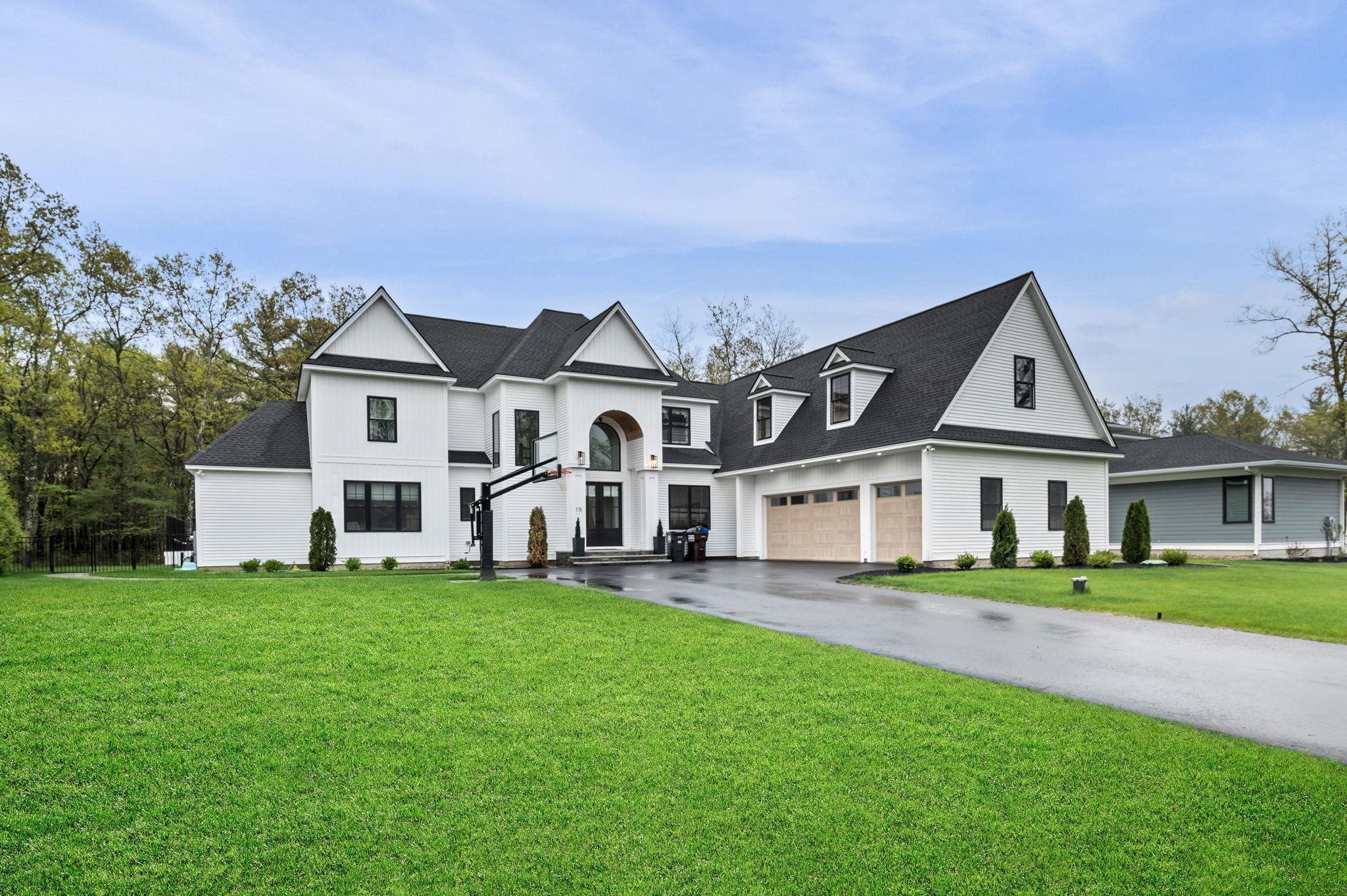 MLS 5039817: 15 Highclere Road, Windham NH