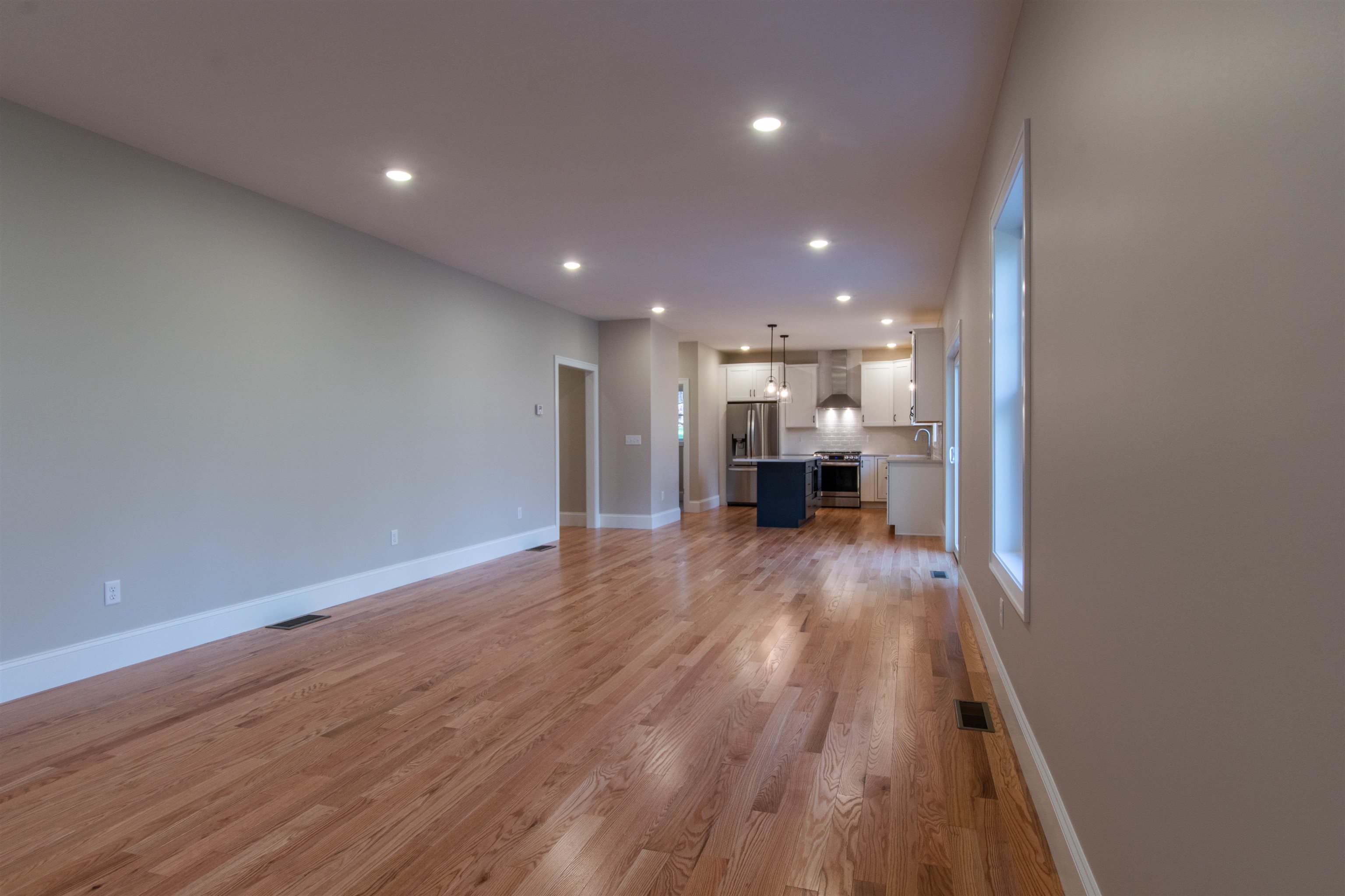 65 Wilderness Dr, Nashua, NH 03062