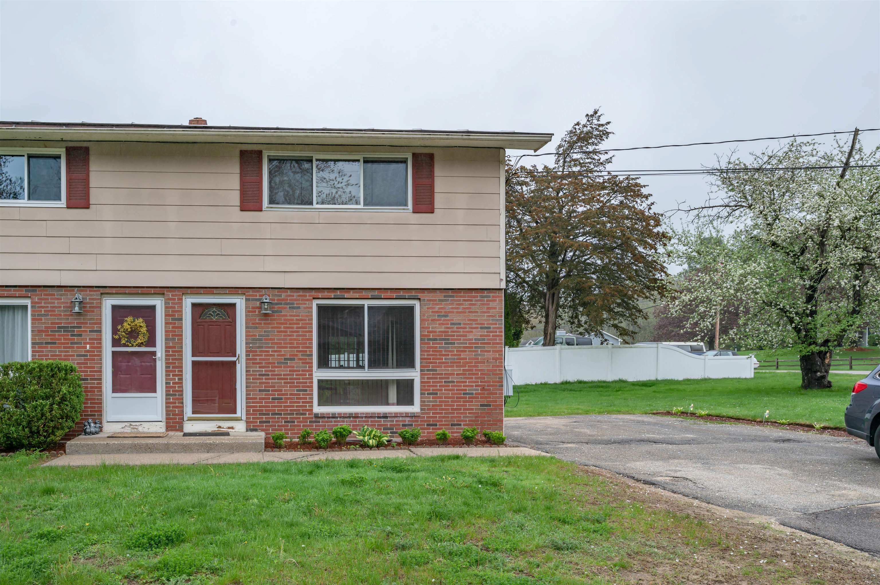 MLS 5039905: 2 Oliver Drive-Unit 2, Hudson NH