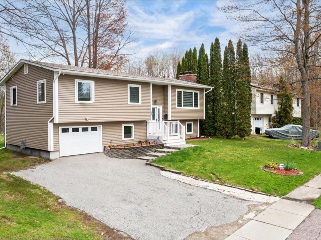 Homes for sale in Essex Junction, VT | 33 Rosewood Ln, Essex Junction, VT 05452 | MLS# 5039932