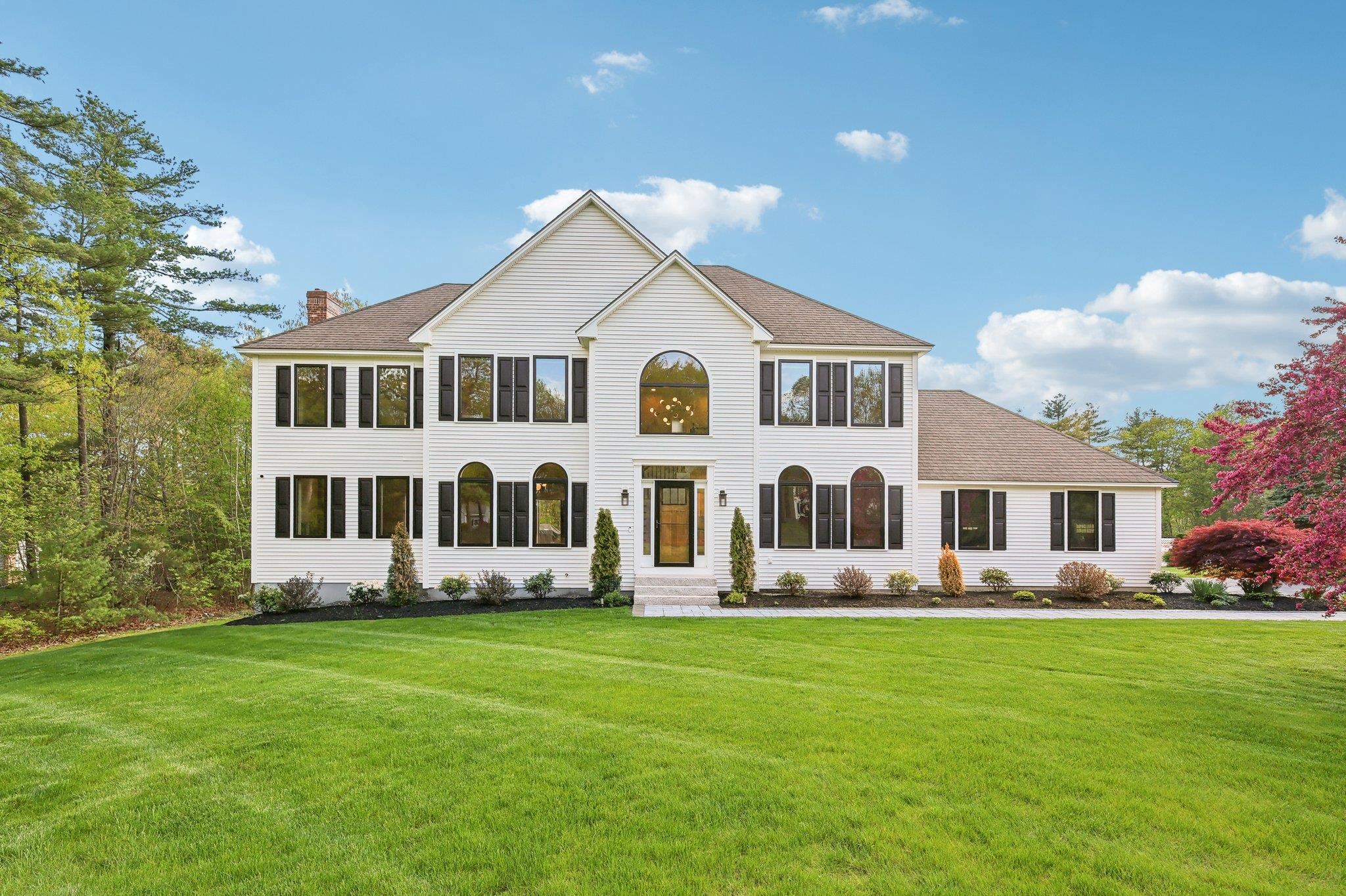 MLS 5040216: 12 Settlers Ridge Road, Windham NH