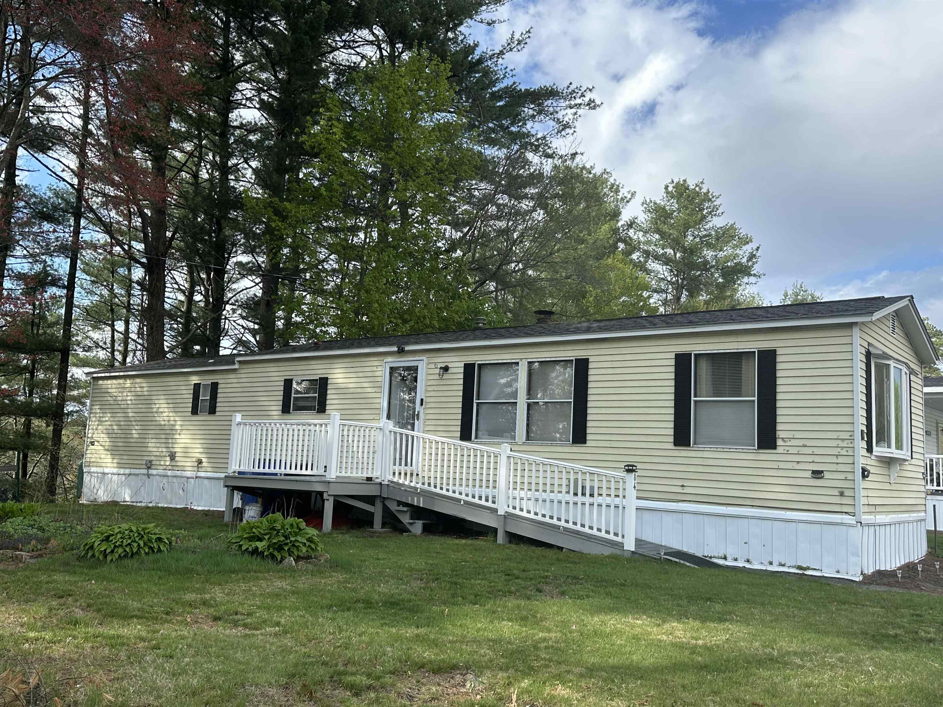 MLS 5040288: 84 Pinyon Place, Londonderry NH
