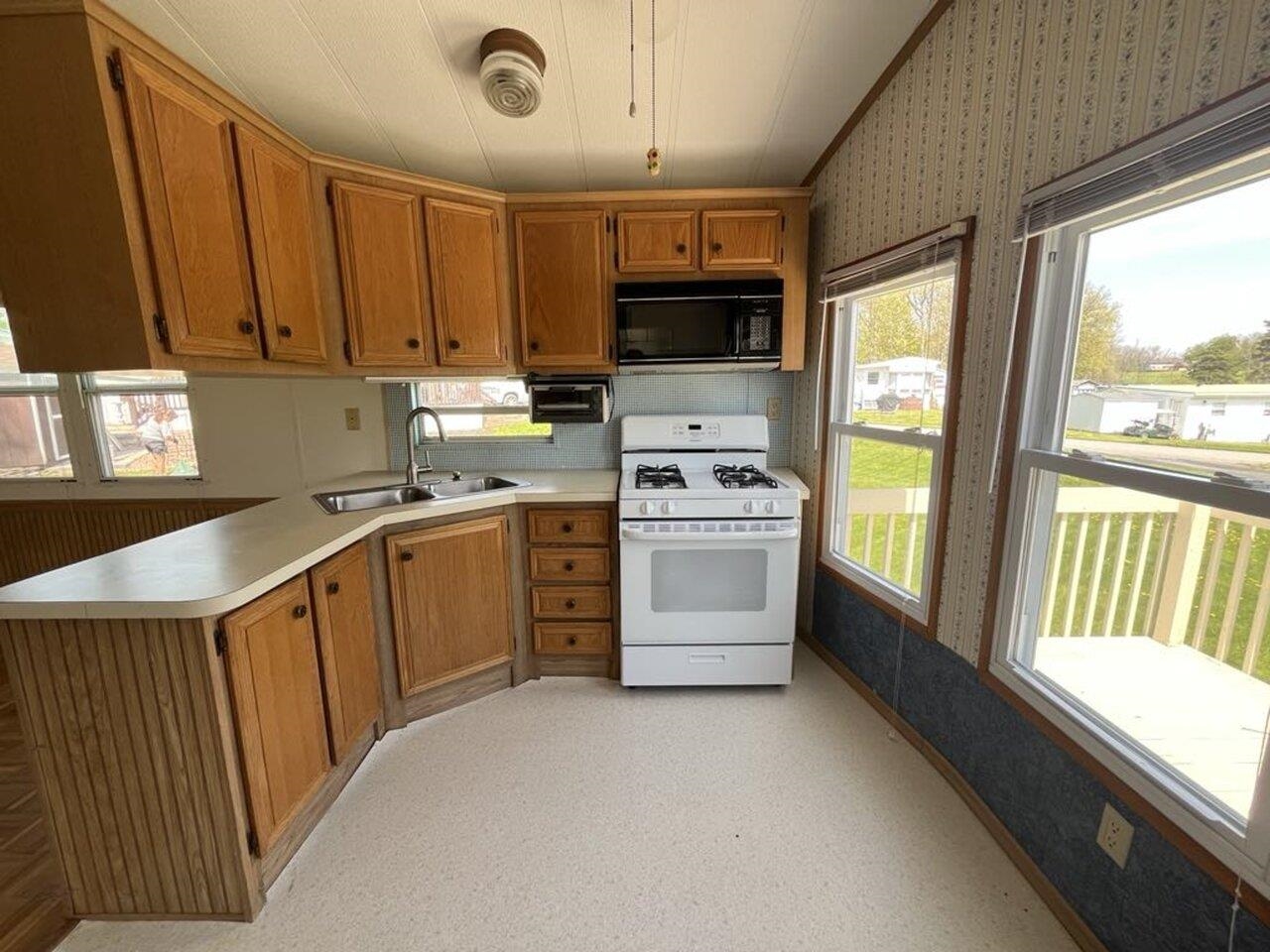 Homes for sale in South Hero, VT | 17 Jonathan Cir, South Hero, VT 05486 | MLS# 5040576