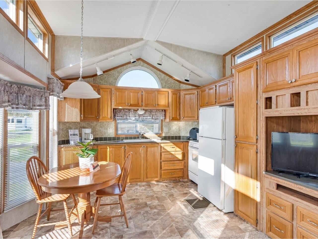 Homes for sale in South Hero, VT | 10 Salmon Ln, South Hero, VT 05486 | MLS# 5040578