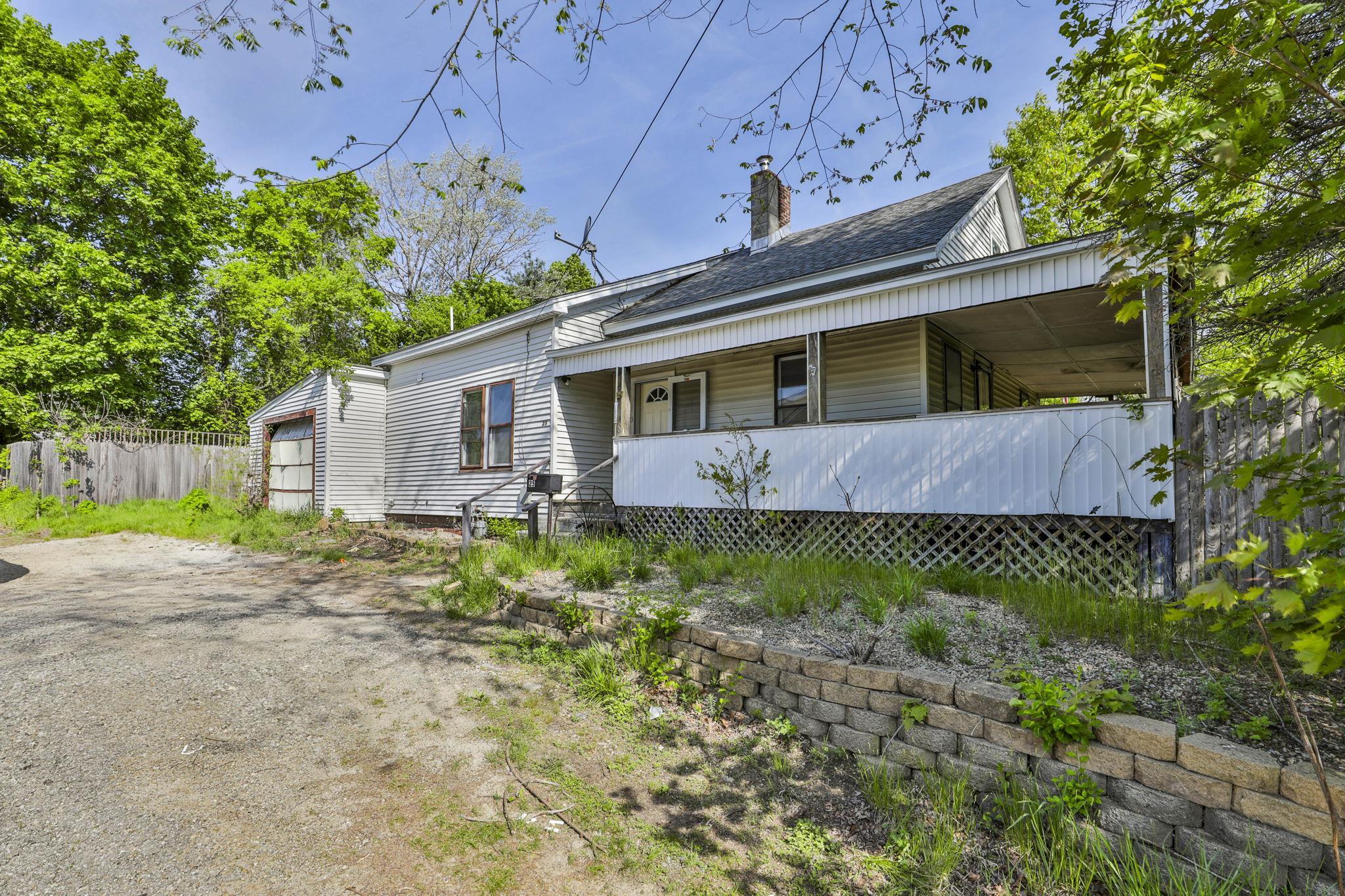 MLS 5040615: 25 Lowell Road, Hudson NH