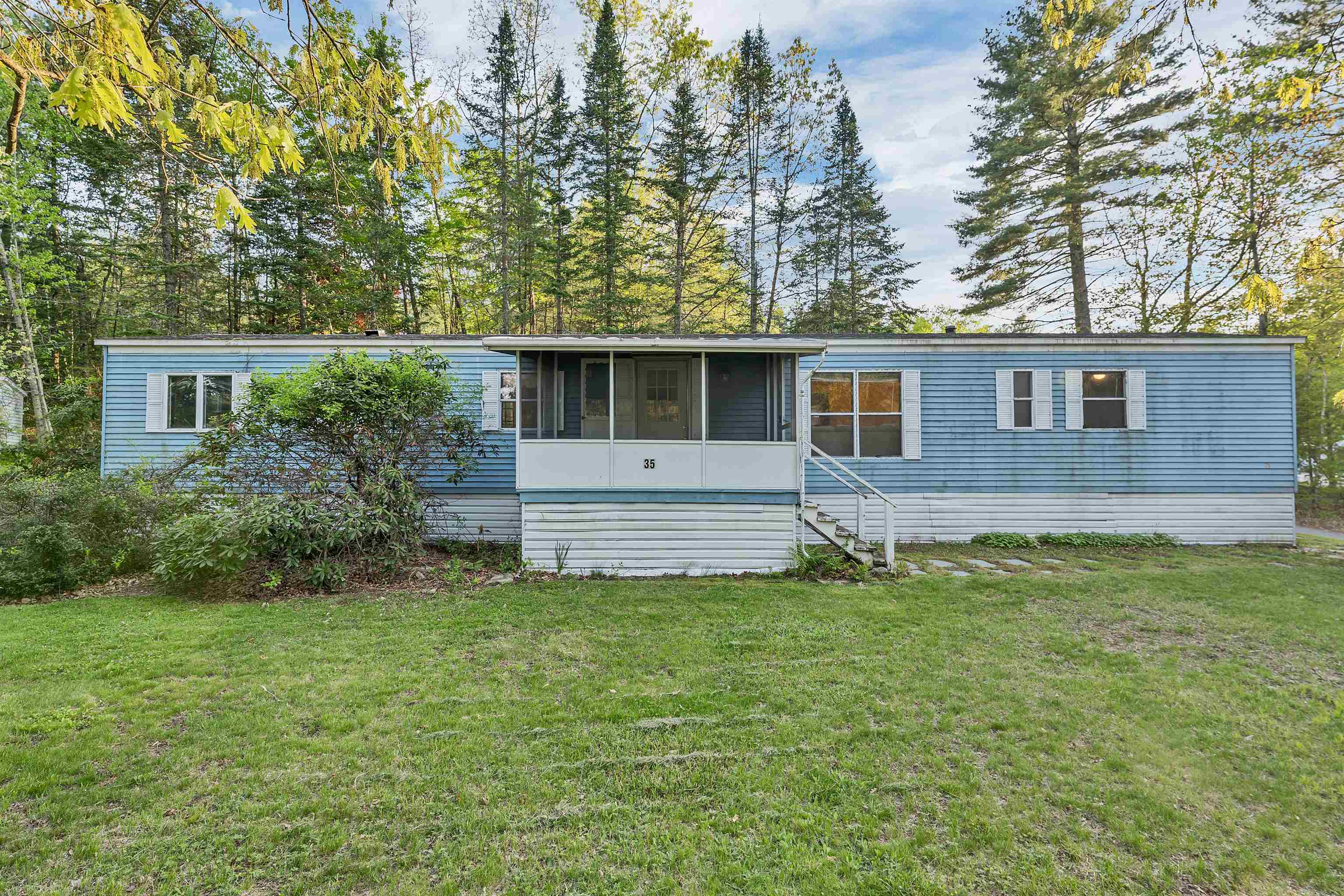 MLS 5040910: 35 Chapparel Drive, Londonderry NH