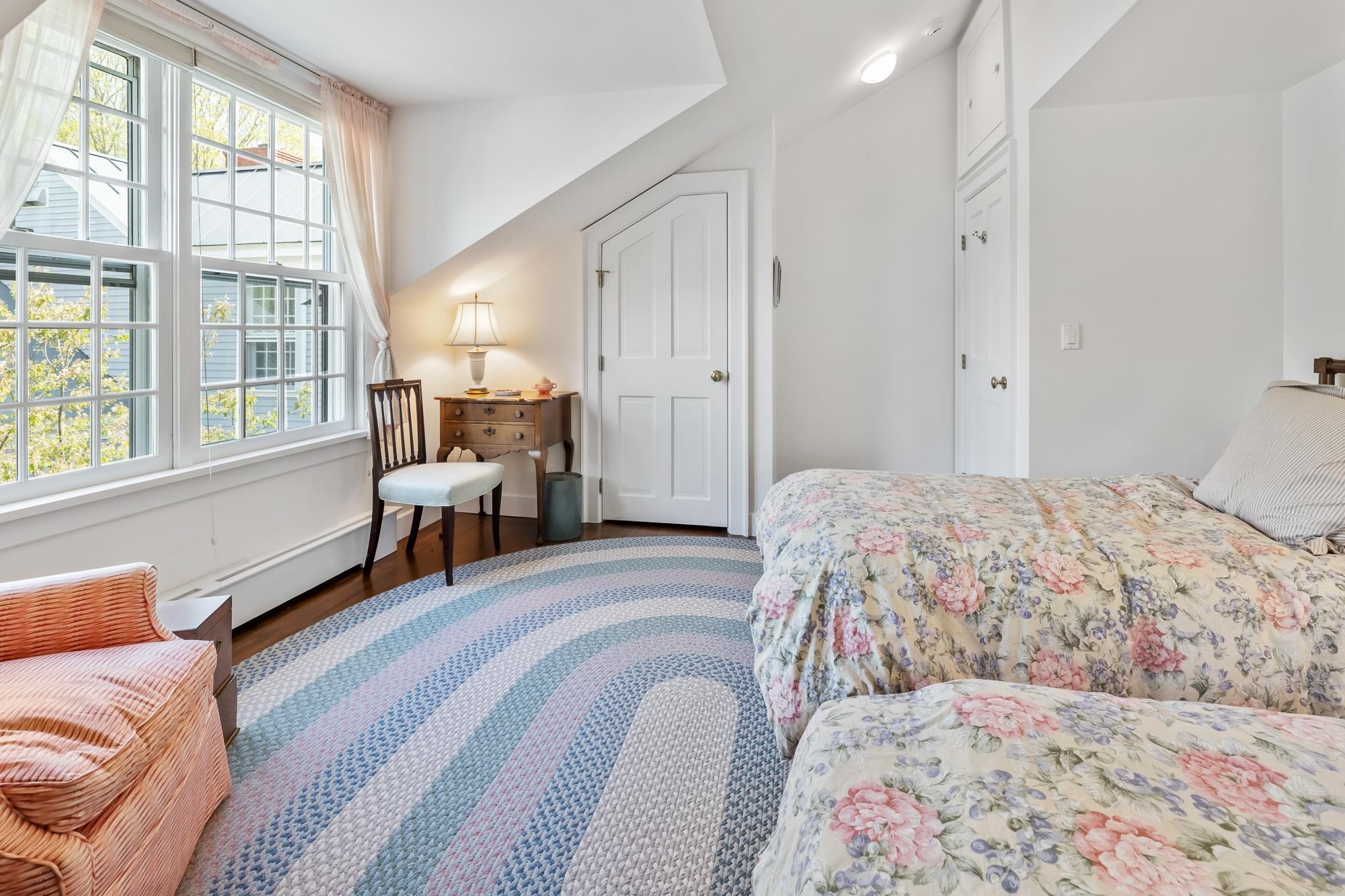 3rd bedroom on second floor 23214940