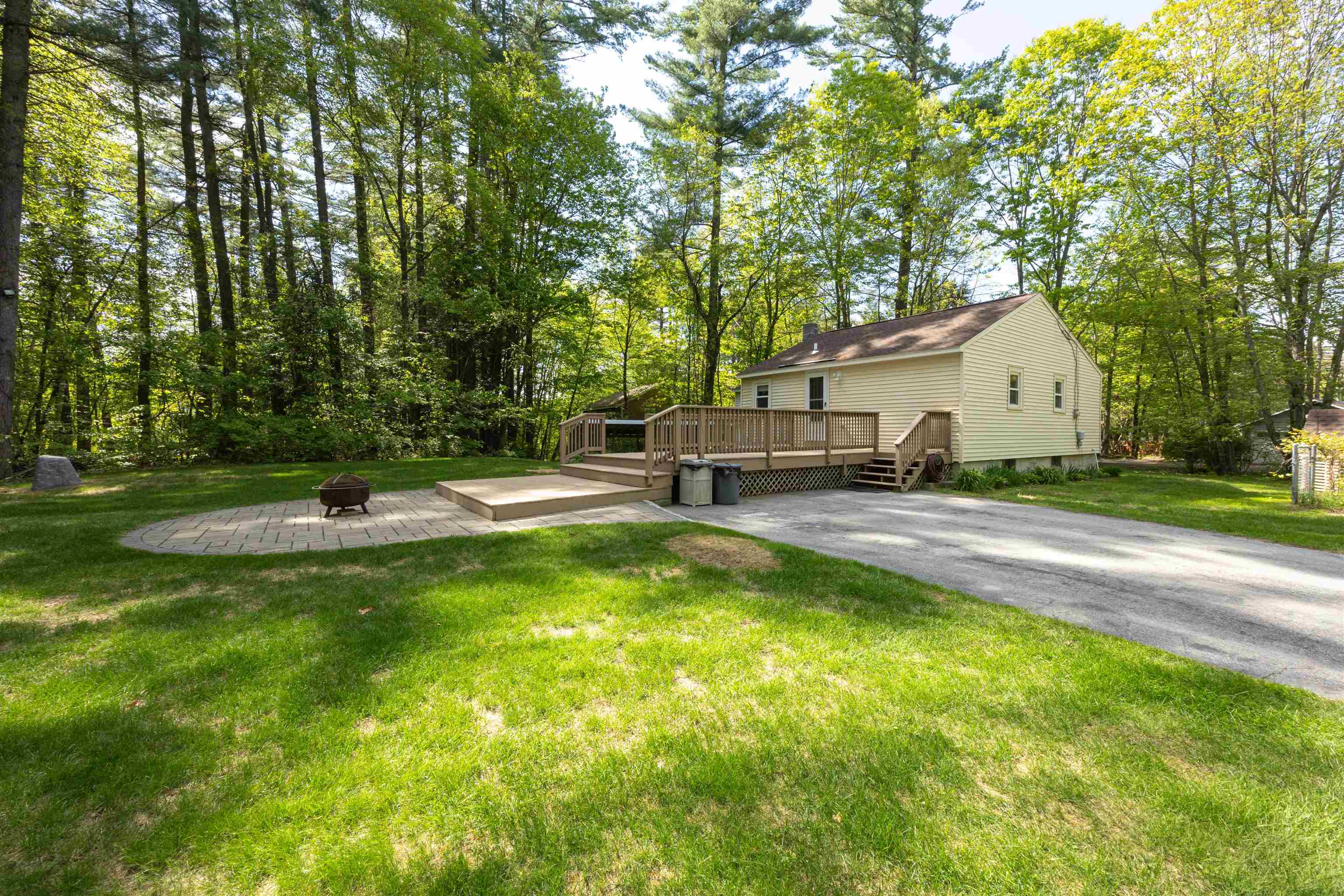 MLS 5041313: 24 Longa Road, Merrimack NH