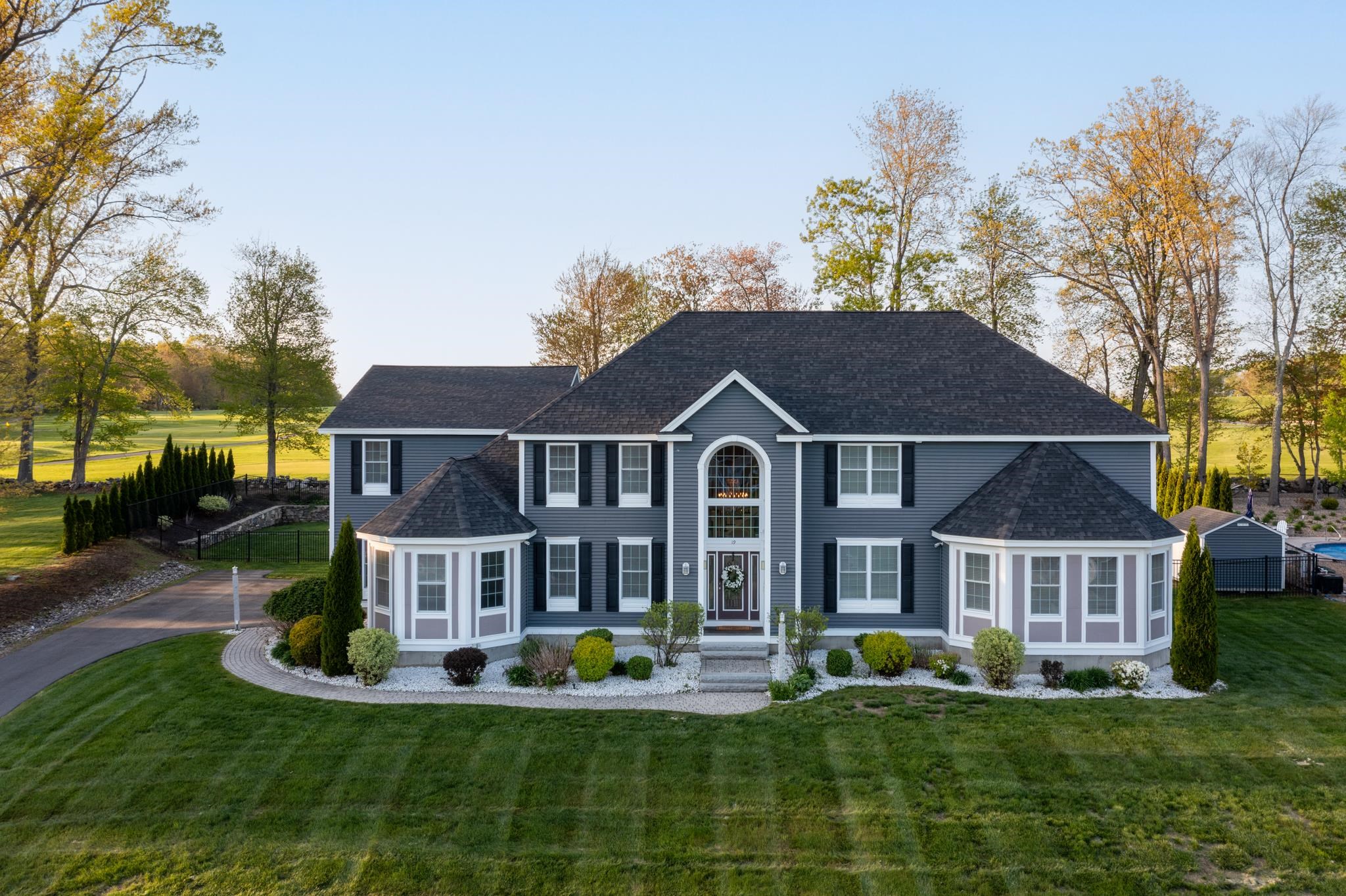 MLS 5041332: 19 Lamplighter Lane, Salem NH