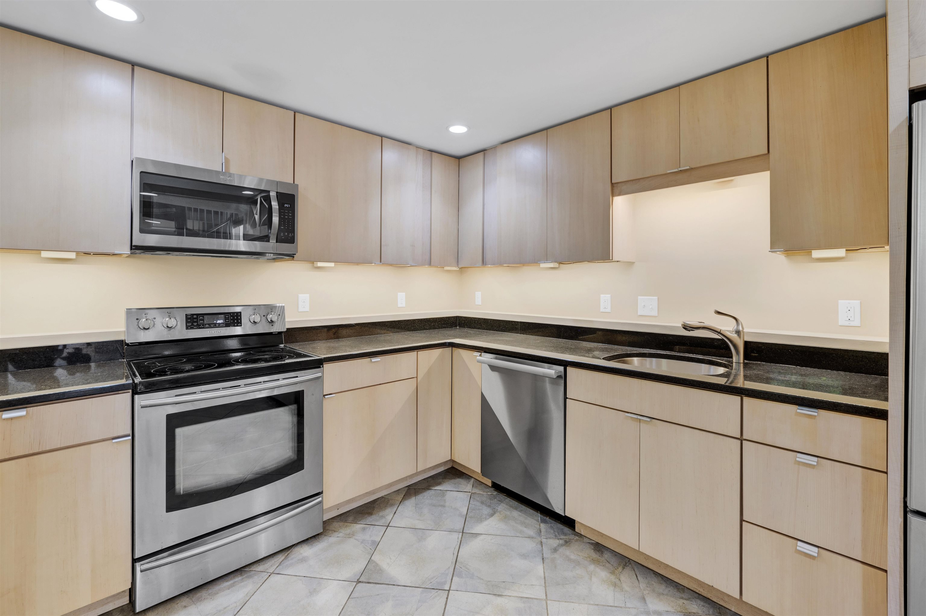 MLS #5041356 image #9