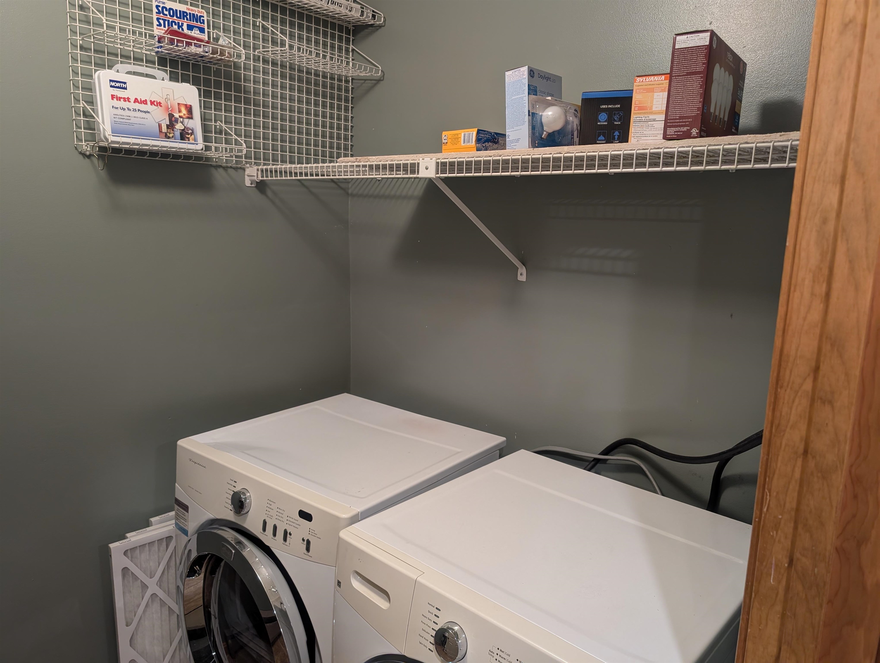 1st Floor Laundry 23244919