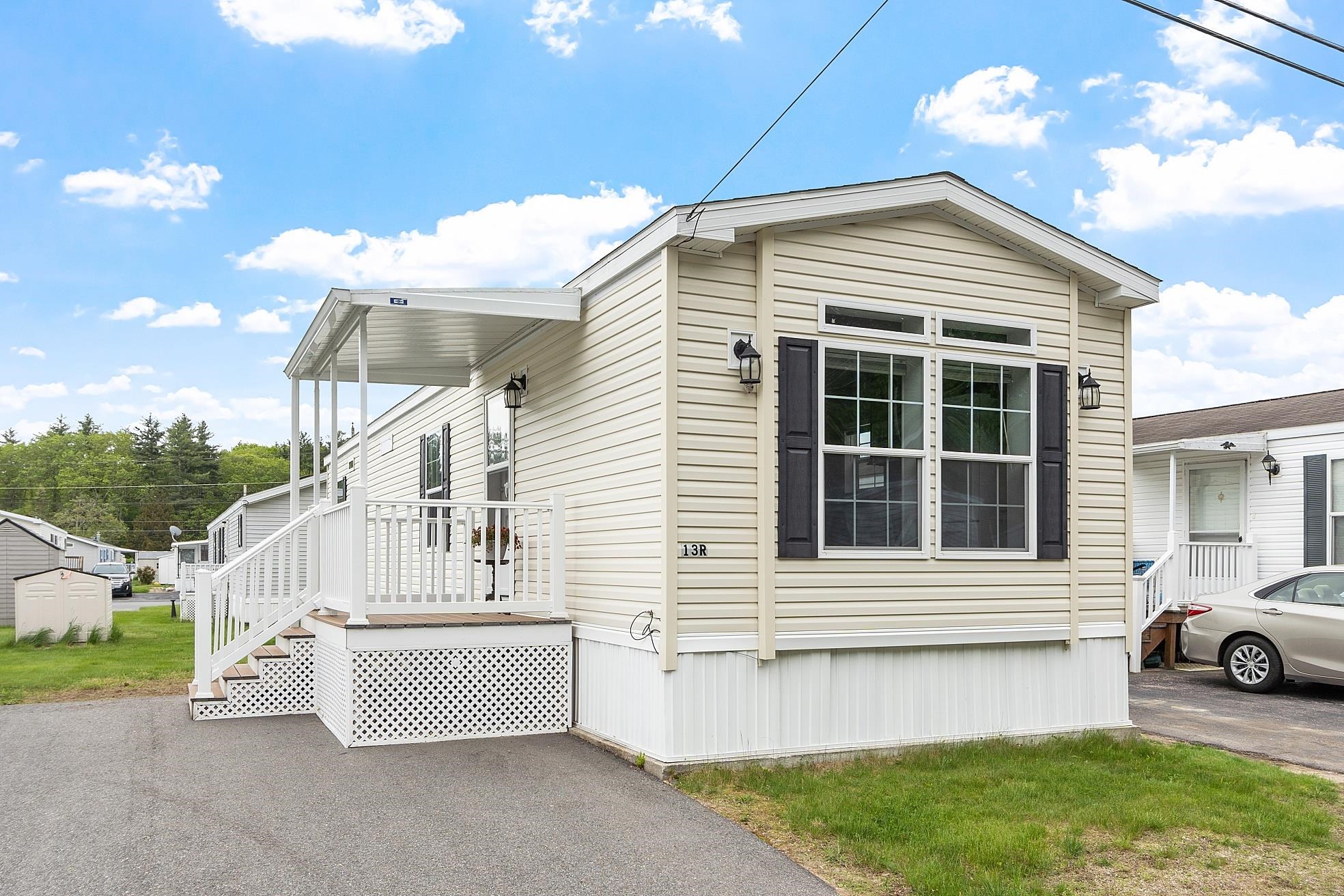 MLS 5042054: 13R Arrow Drive, Salem NH