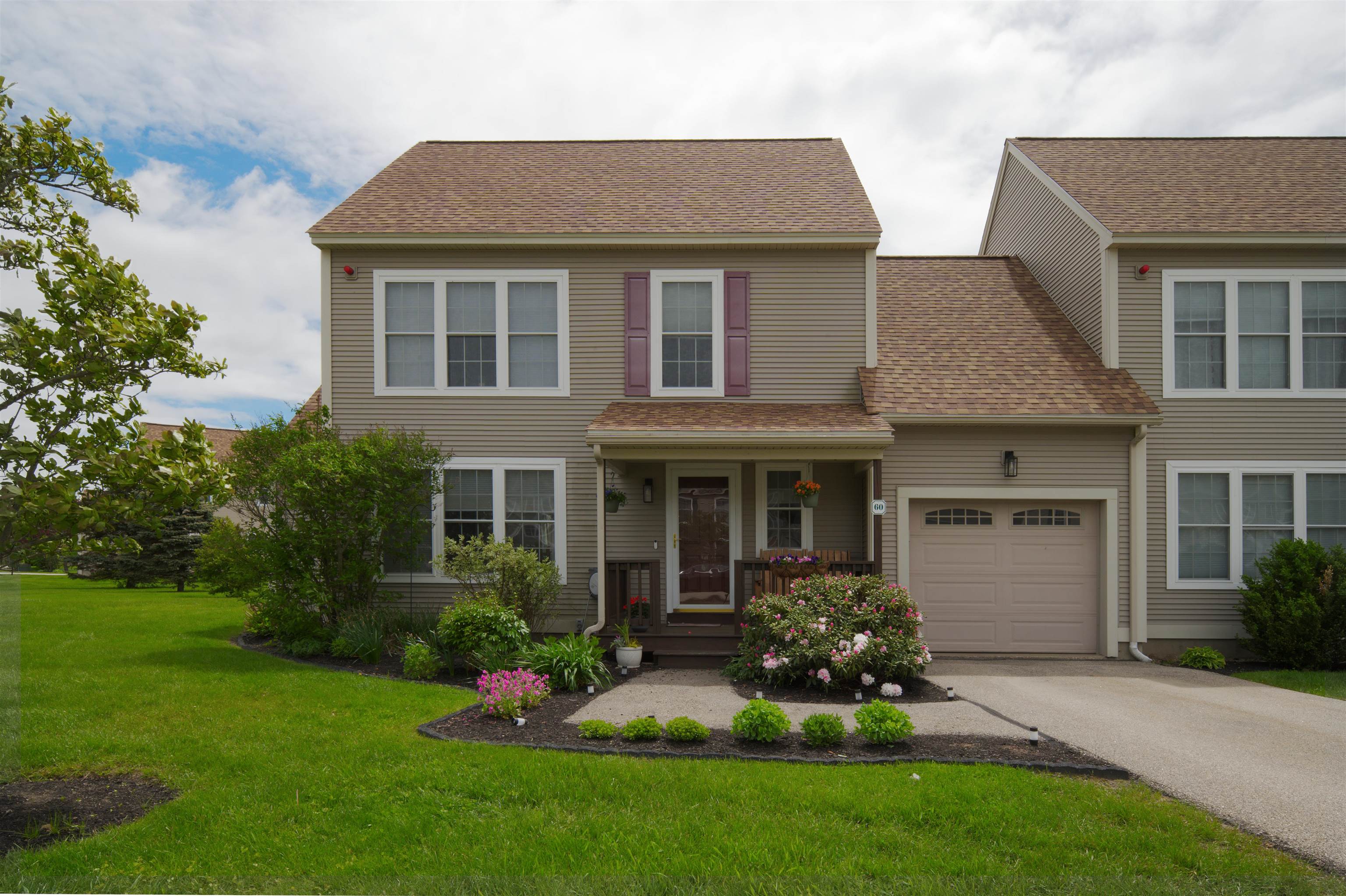 MLS 5042118: 60 Abbey Road, Brentwood NH