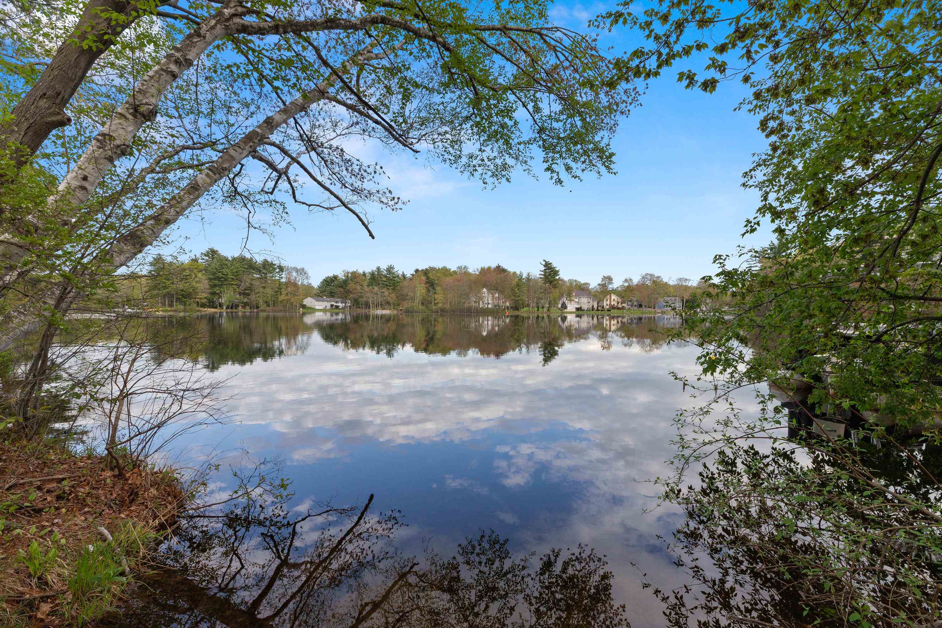 MLS 5042221: 5 Field Avenue, Salem NH