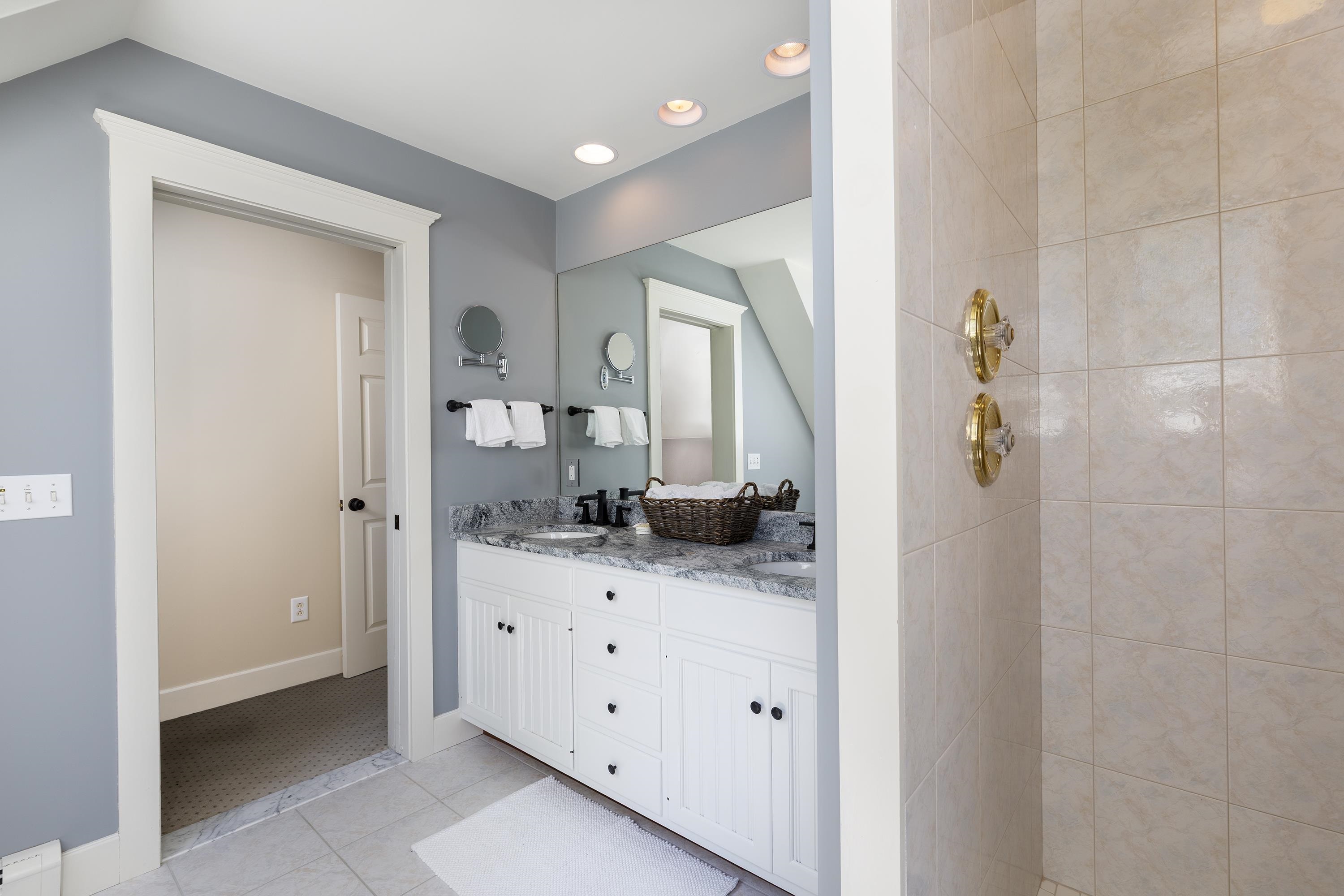 20 Edgemont Landing Rd, Newbury, NH 03255