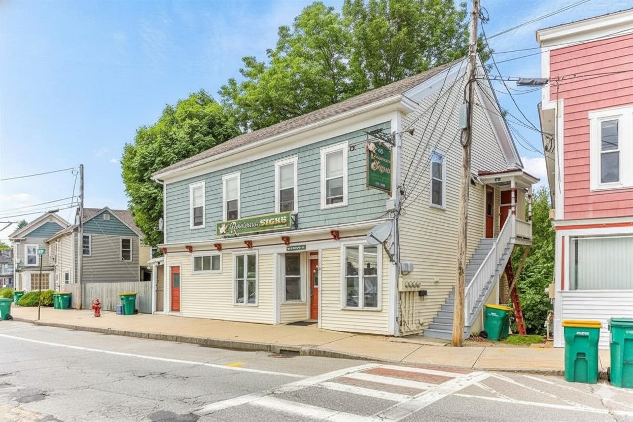 Homes for sale in Rochester, NH | 58 Pickering Rd, Rochester, NH 03867 | MLS# 5042401