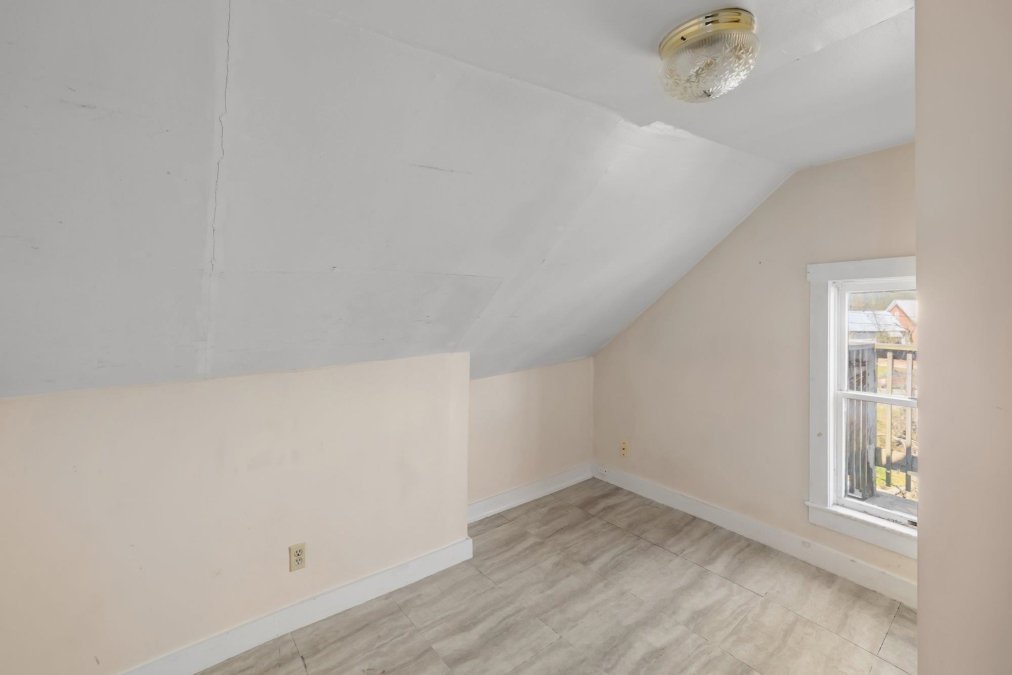 39 Main St, Plainfield, VT 05667