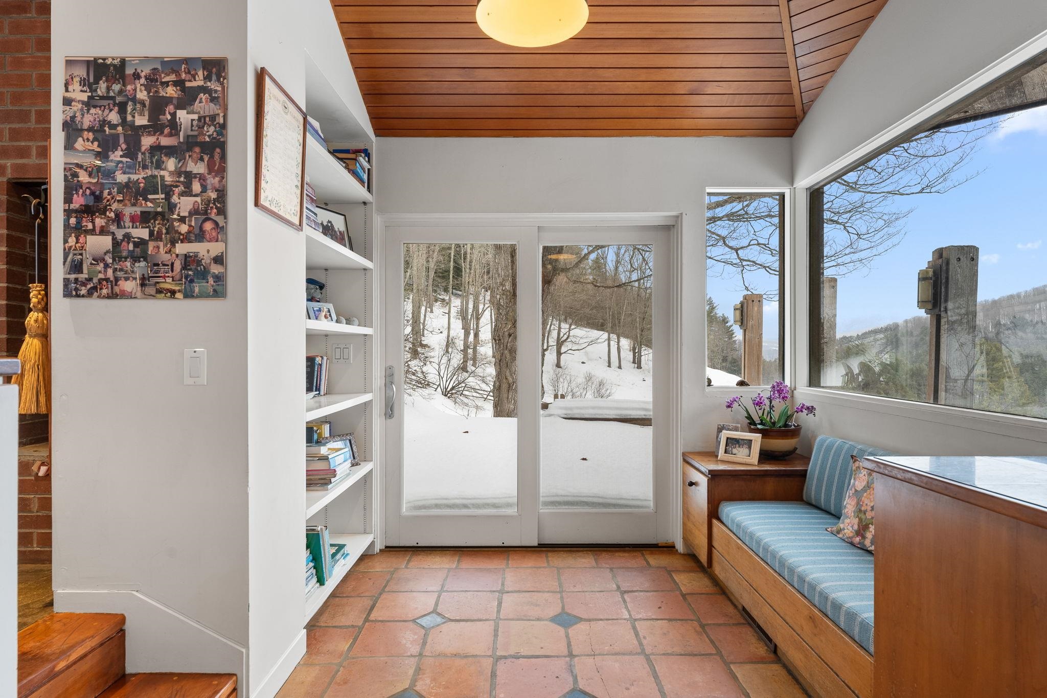 Kitchen to Terrace 22810366