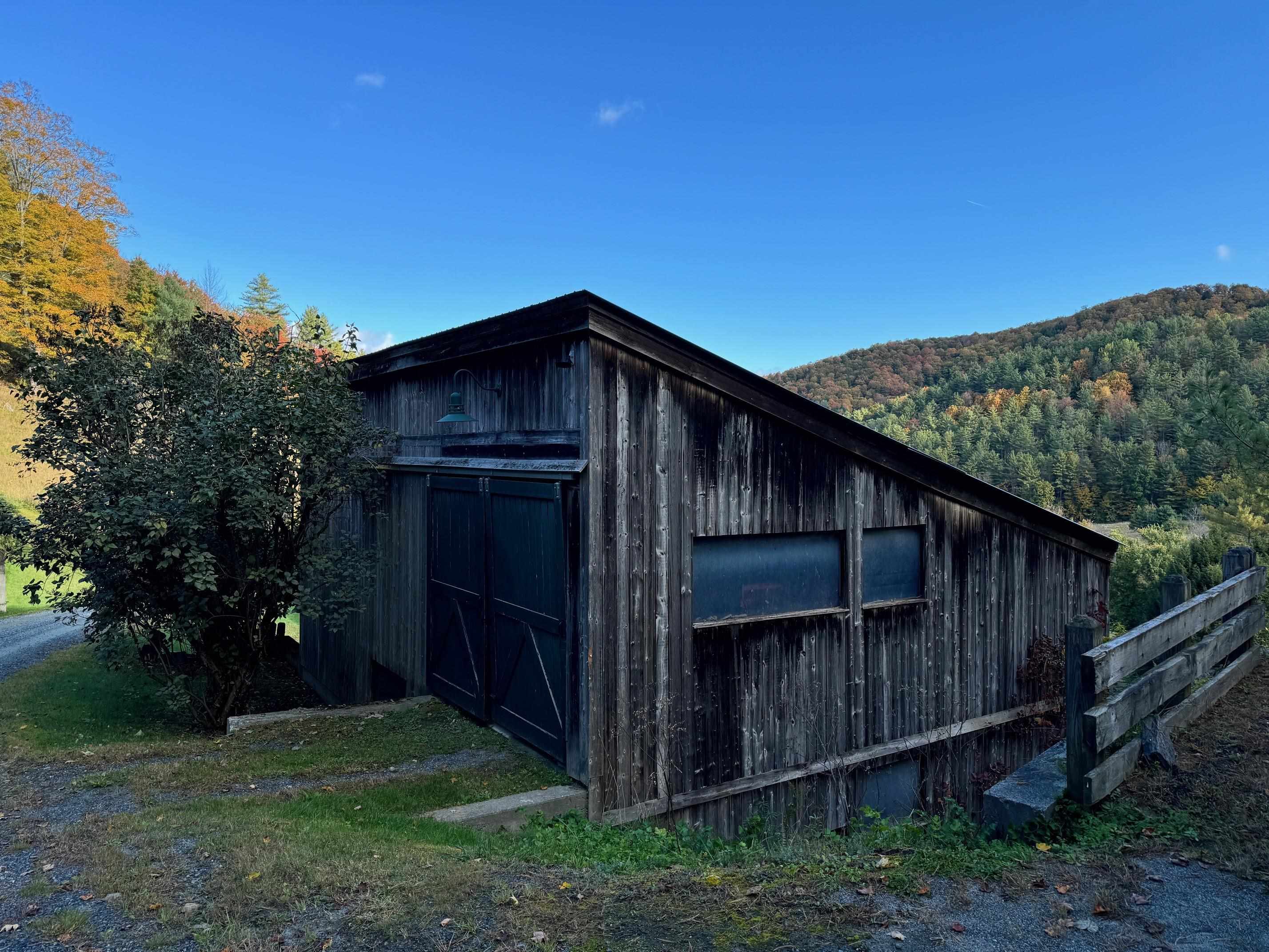 Equipment Barn w Horse Stalls Below 22810498
