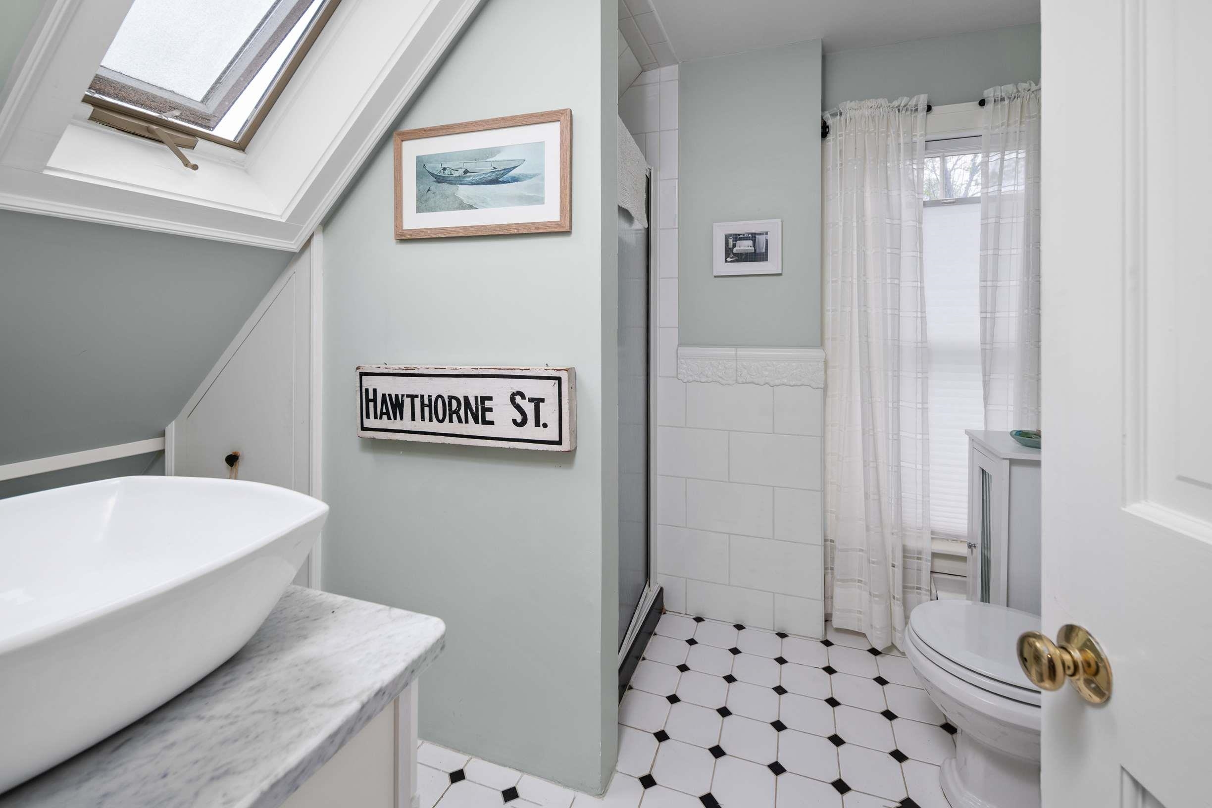 Homes for sale in Kittery, ME | 116 Whipple Rd, Kittery, ME 03904 | MLS# 5043506