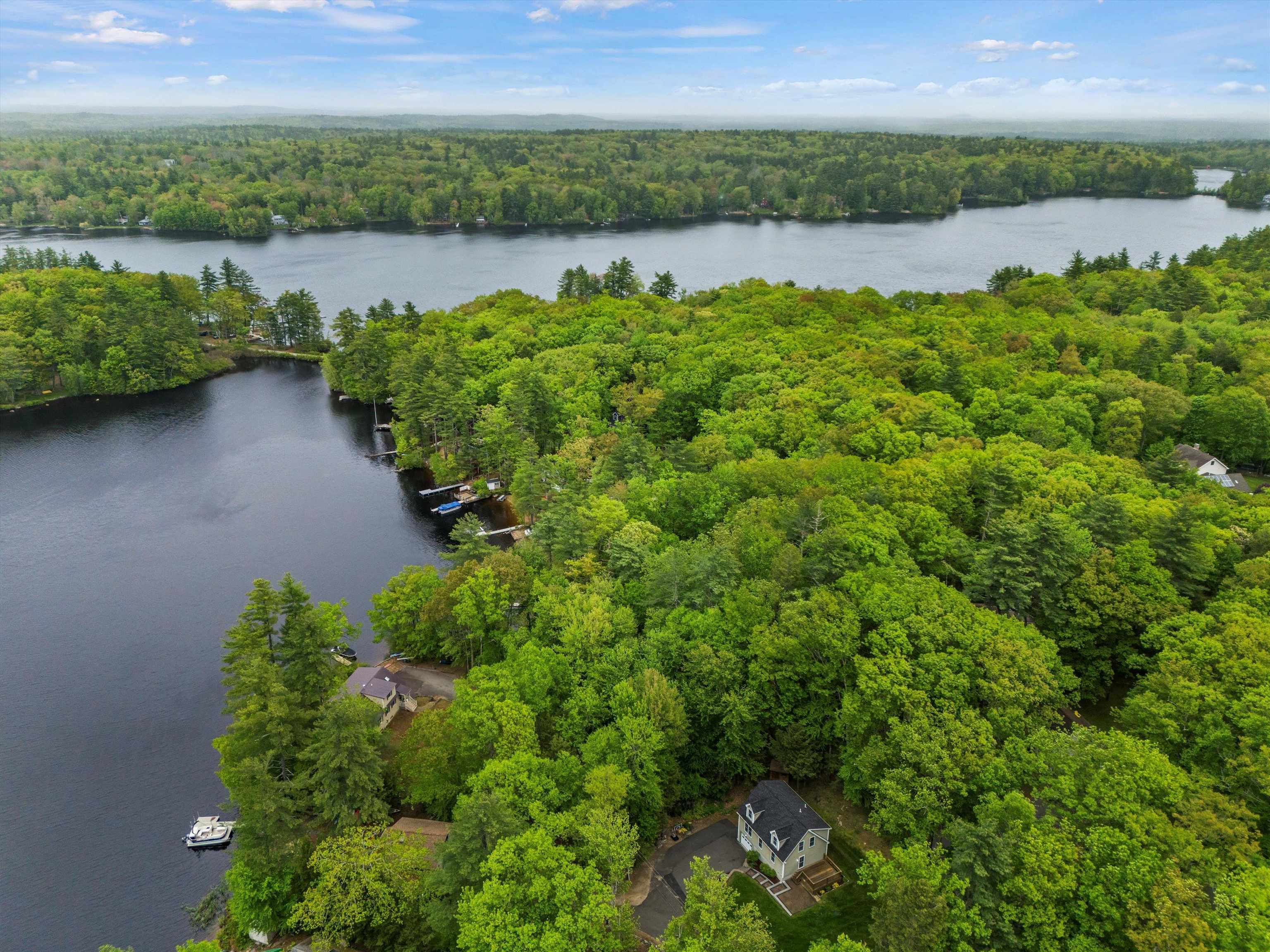 MLS 5043562: 38 Rocky Point Road, Barrington NH