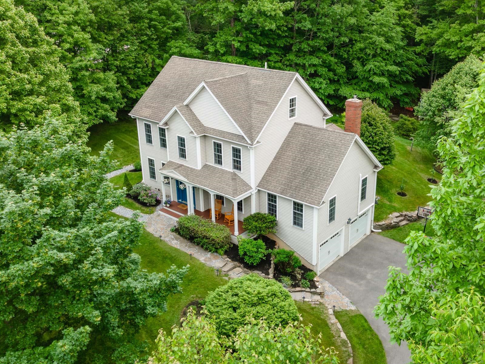 MLS 5043824: 31 Robinson Street, Brentwood NH