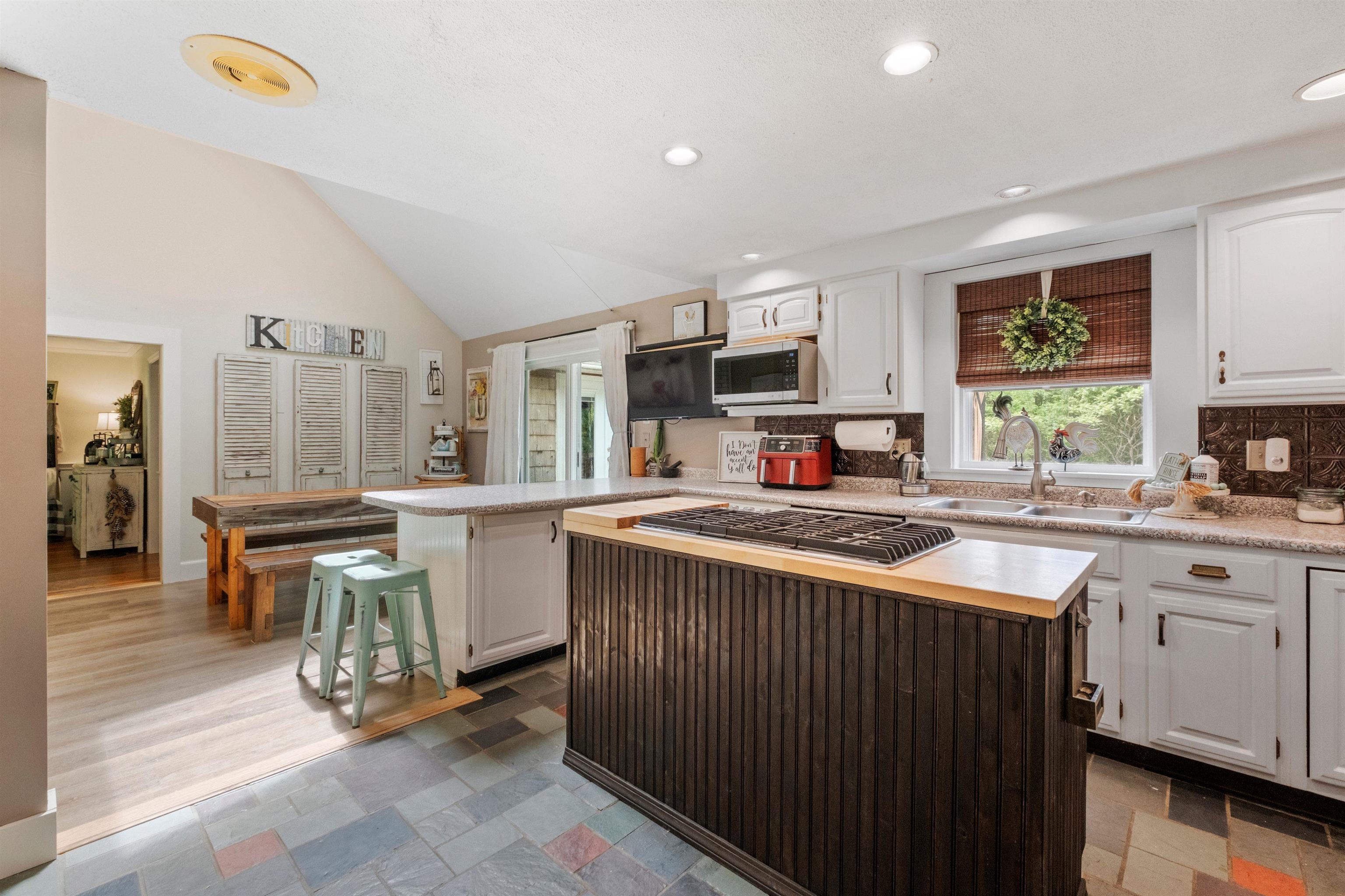 Homes for sale in Andover, NH | 192 Beech Hill Rd, Andover, NH 03216 | MLS# 5044146