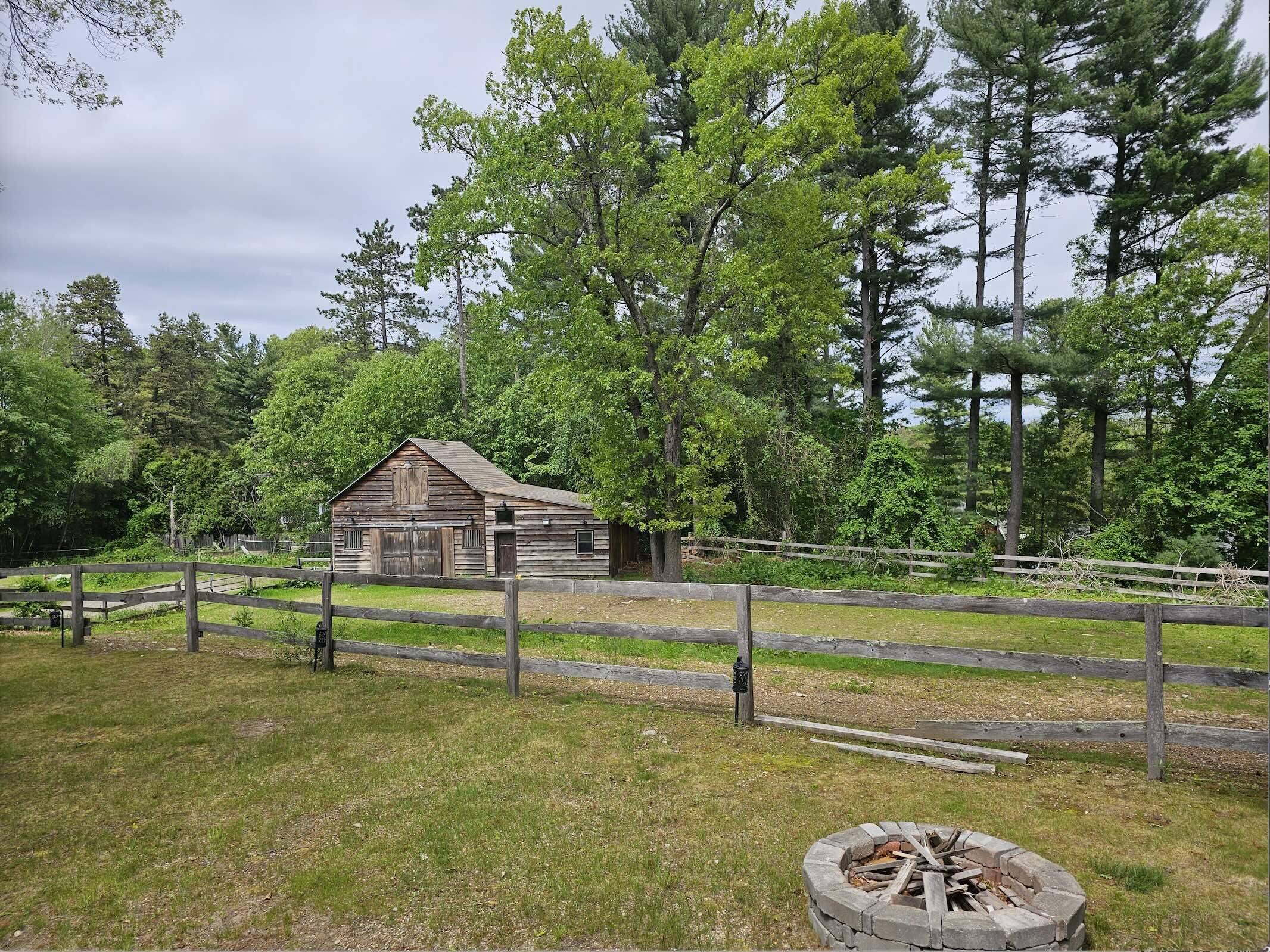 436 Mammoth Rd, Pelham, NH 03076