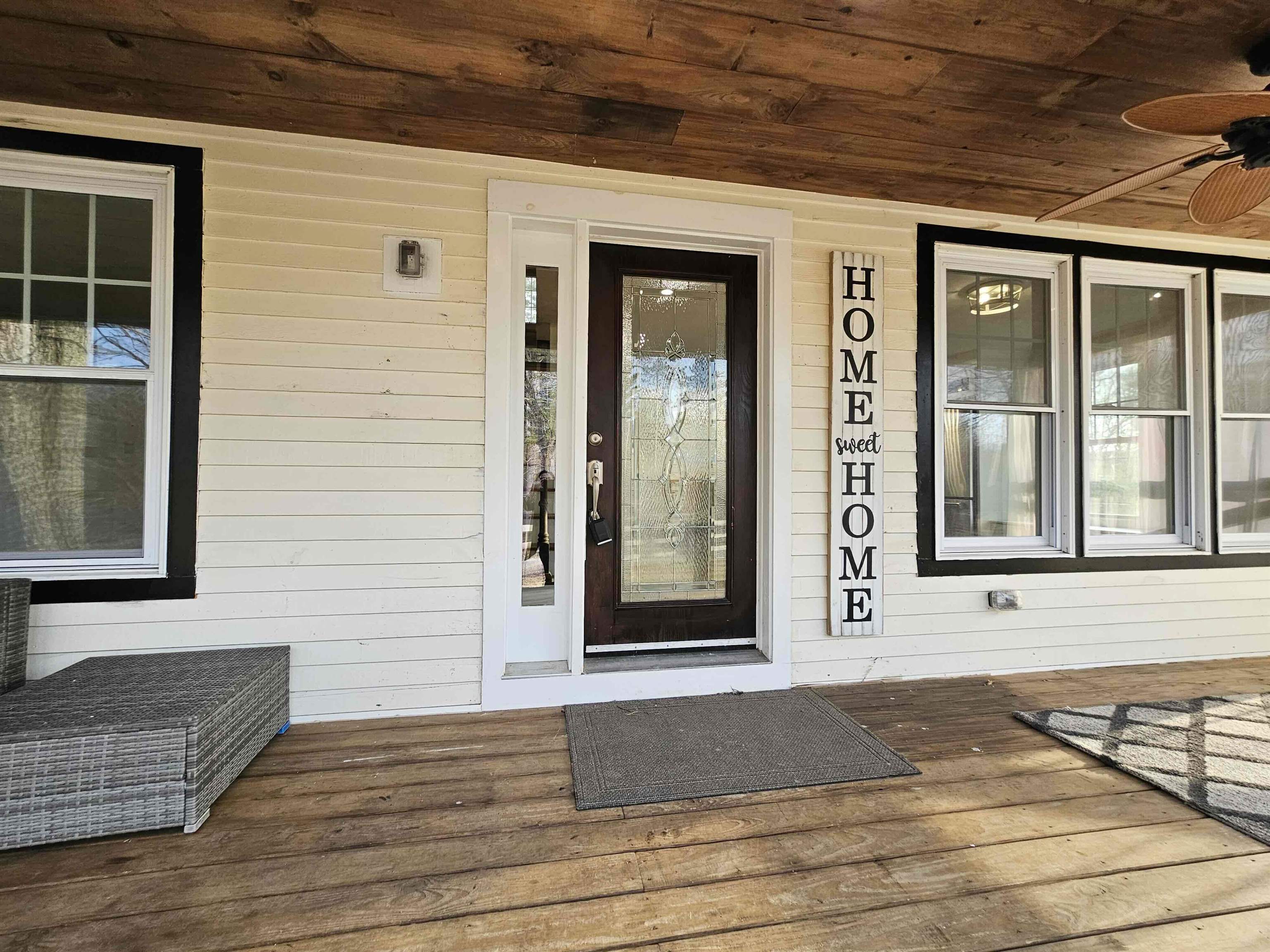 436 Mammoth Rd, Pelham, NH 03076