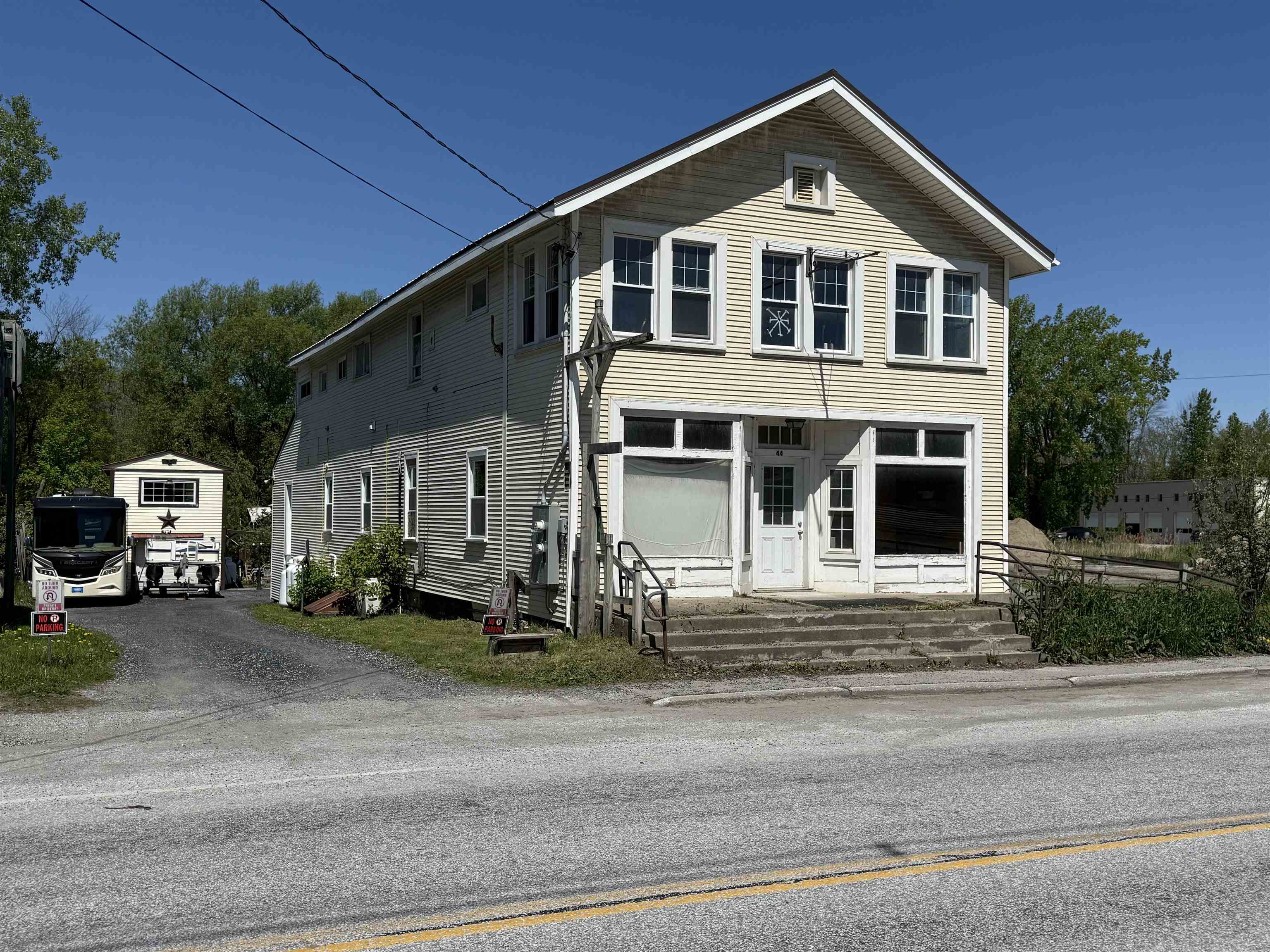 Homes for sale in Alburgh, VT | 44 South Main St, Alburgh, VT 05440 | MLS# 5044588