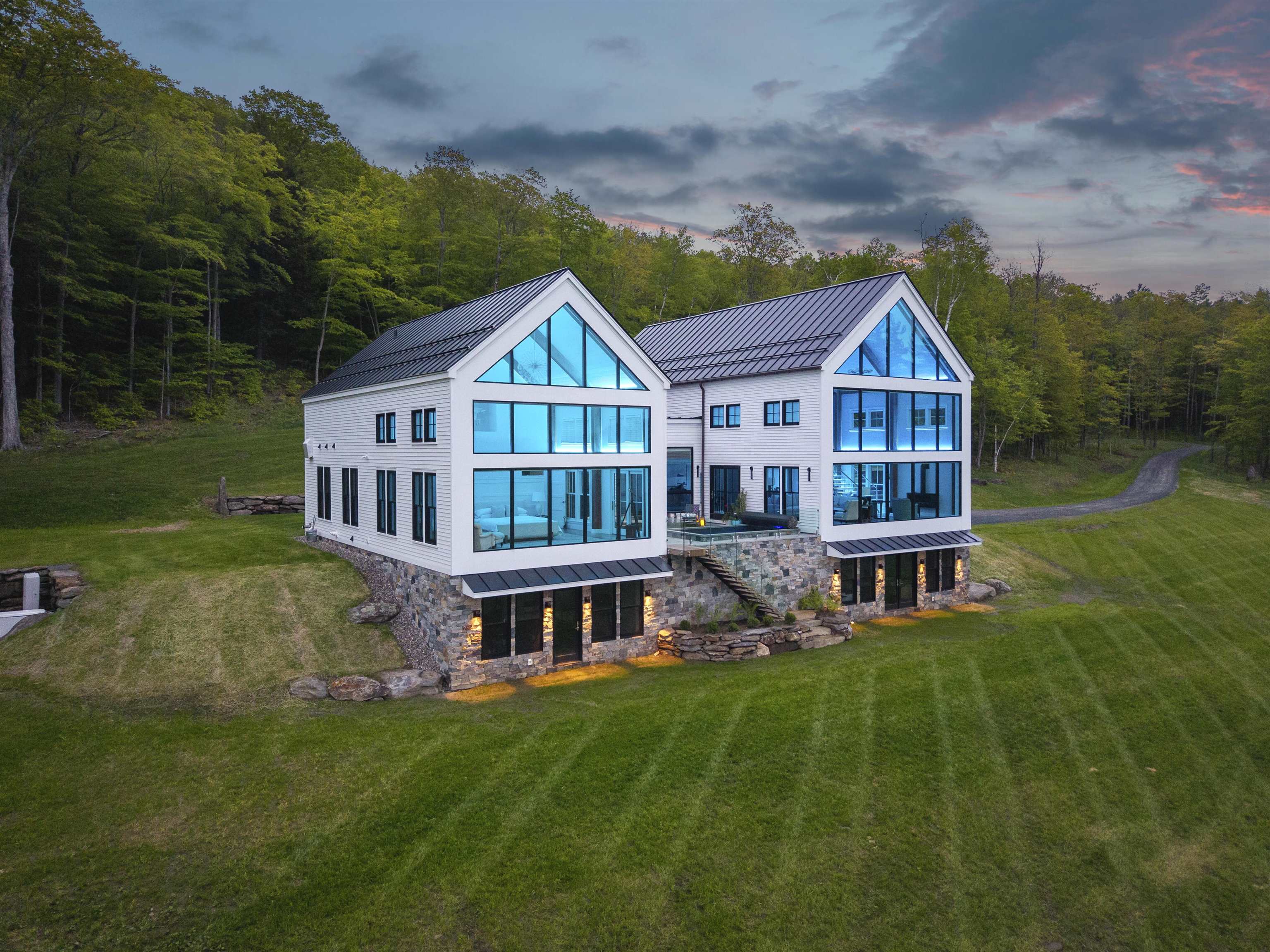 Homes for sale in Woodstock, VT | 412 Skyland Ln, Woodstock, VT 05091 | MLS# 5044620