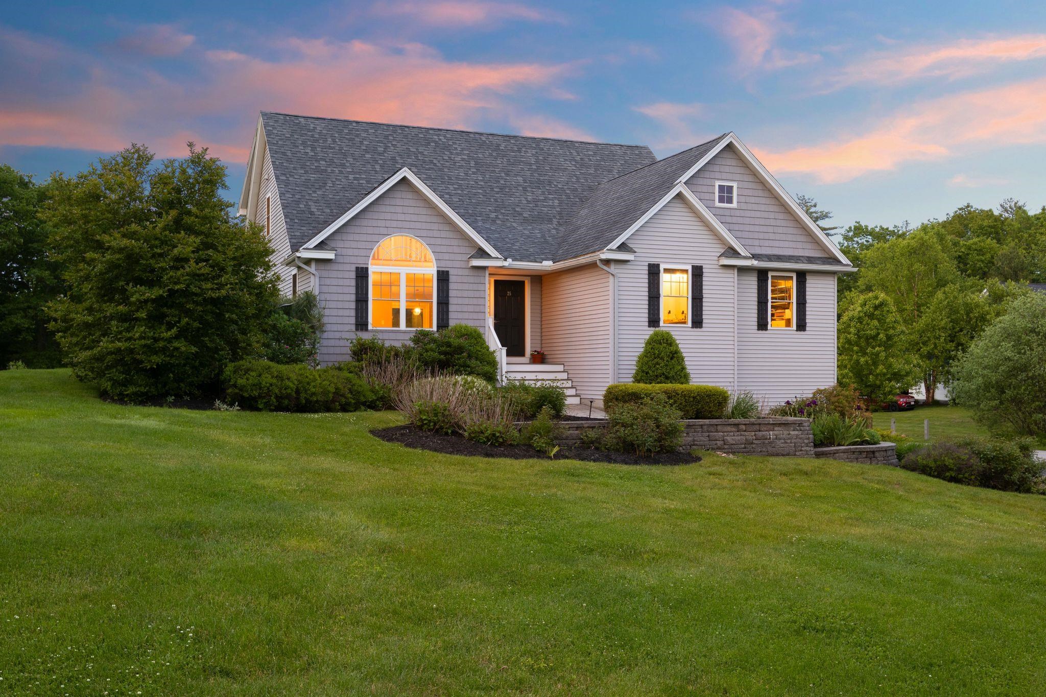 Homes for sale in Dover, NH | 25 Schooner Dr, Dover, NH 03820 | MLS# 5044628