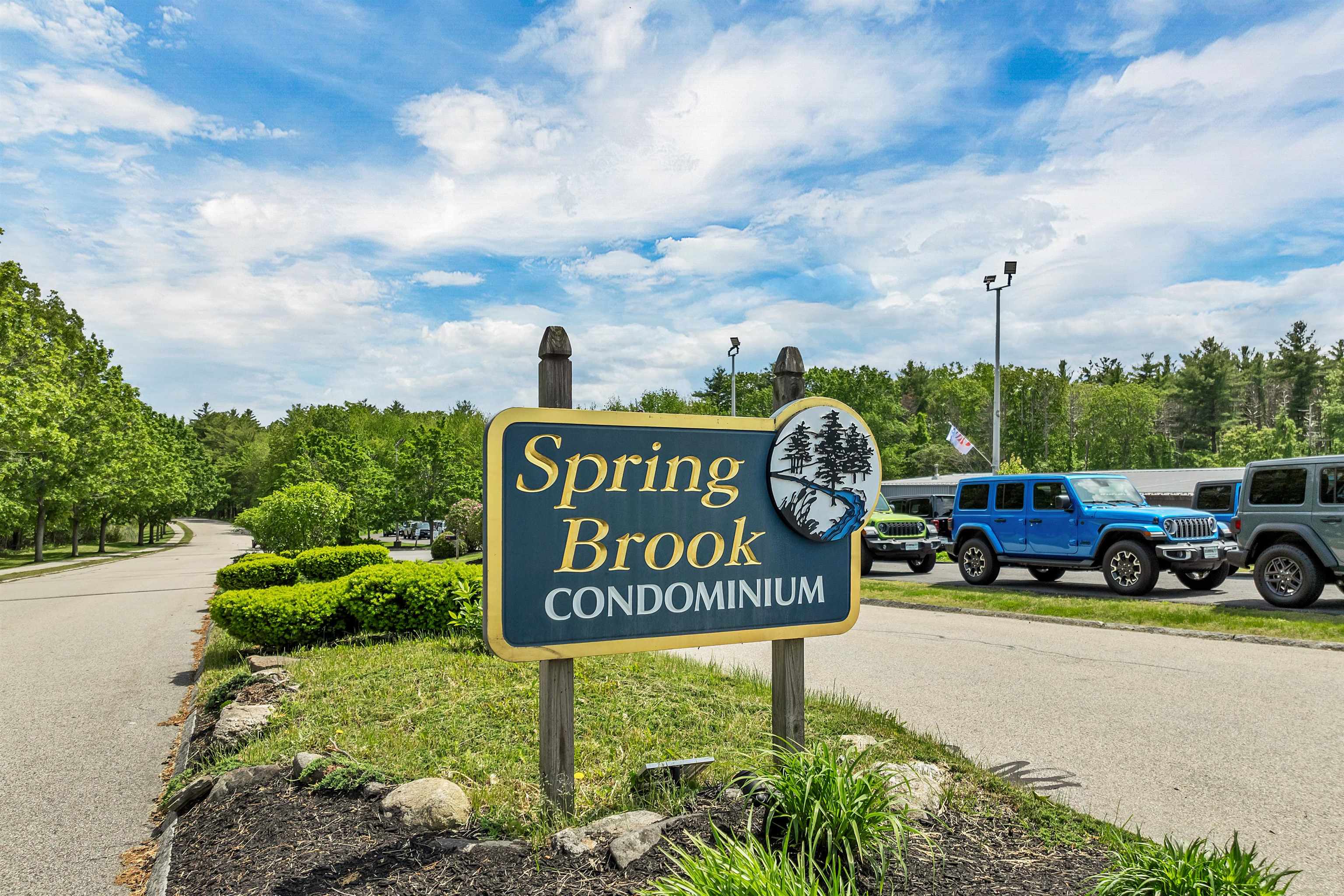 Homes for sale in Portsmouth, NH | 916 Springbrook Cir #916, Portsmouth, NH 03801 | MLS# 5044918