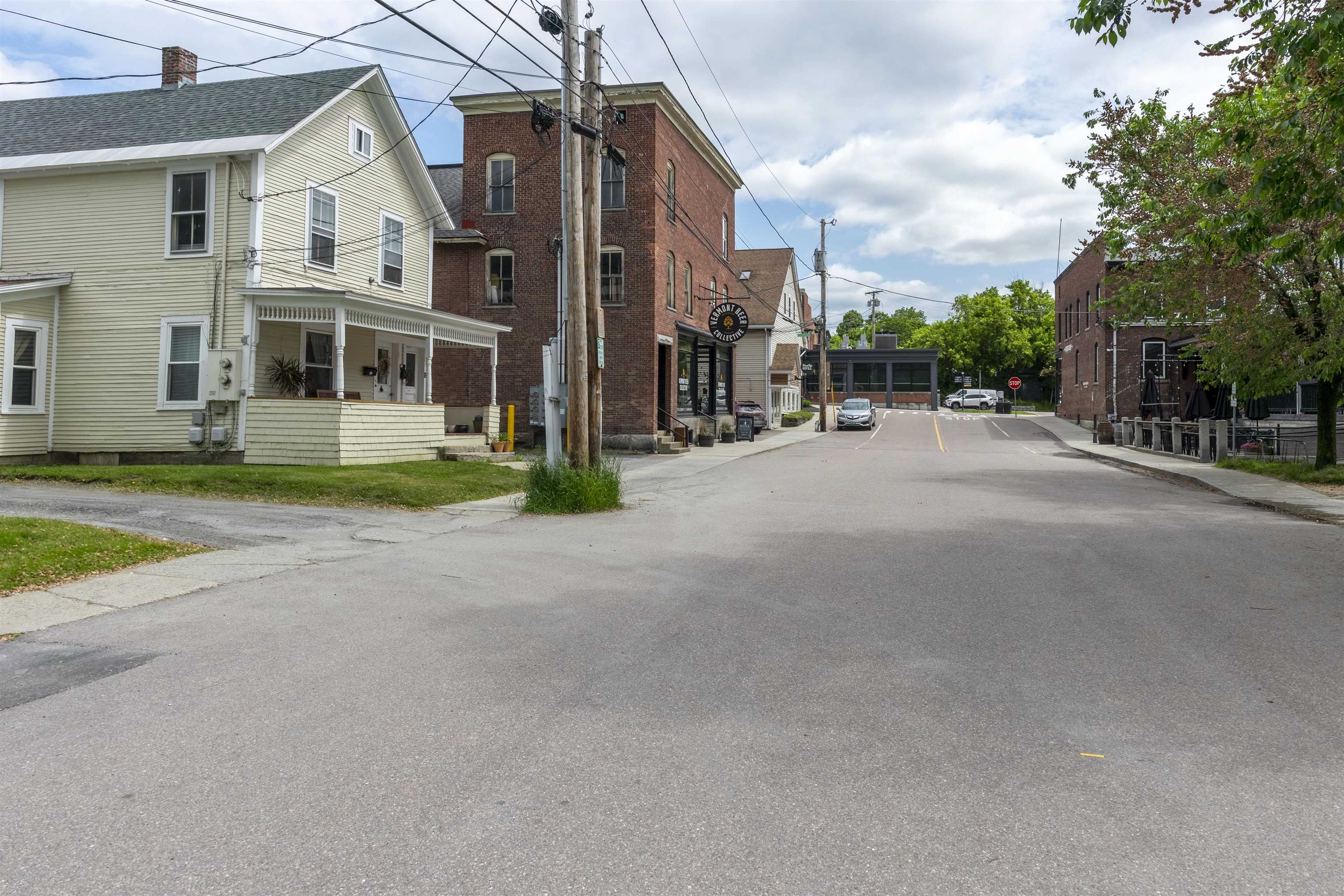 Homes for sale in Waterbury, VT | 7 9 Elm St, Waterbury, VT 05676 | MLS# 5045188