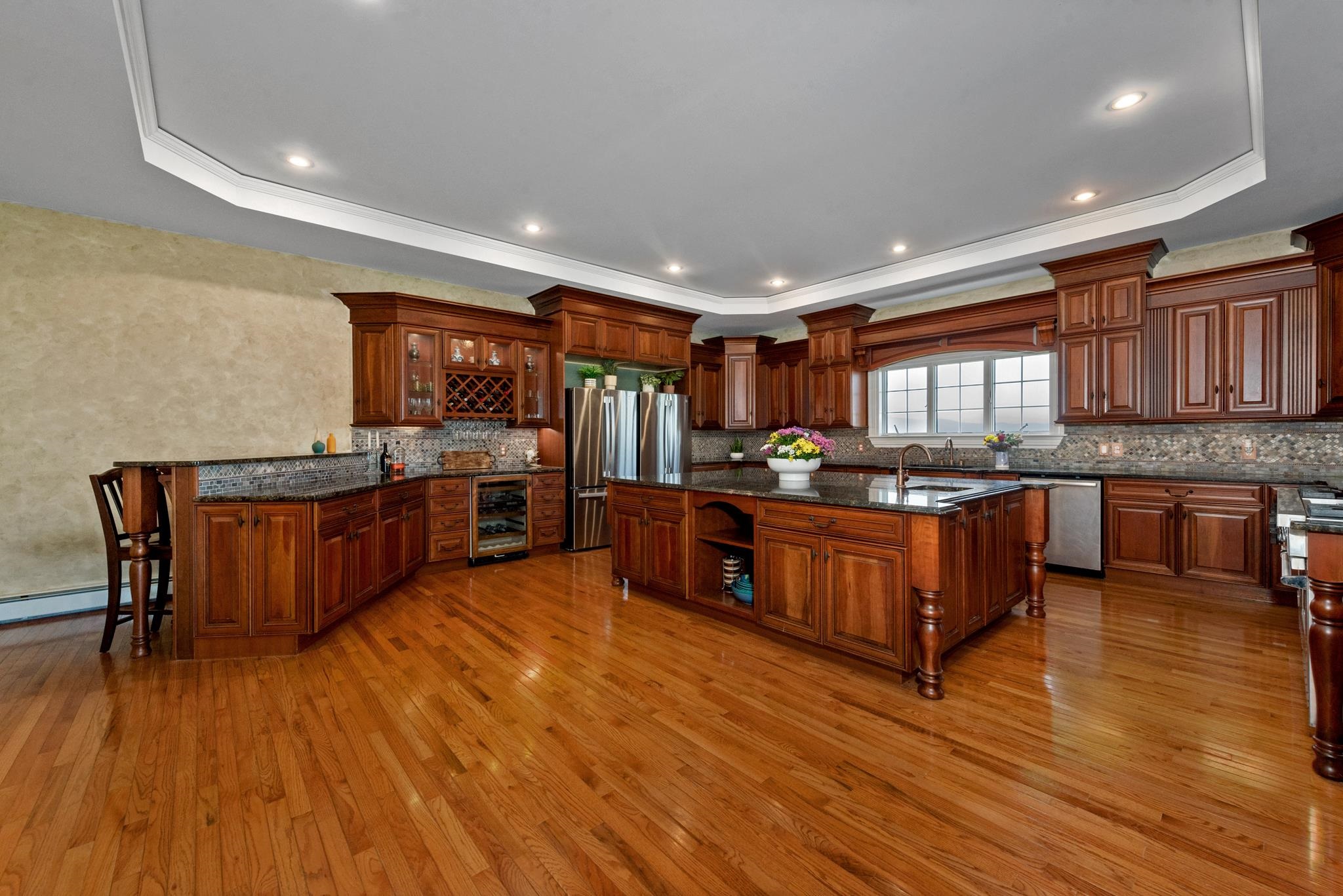 33 Winterberry Ln, Plymouth, NH 03264