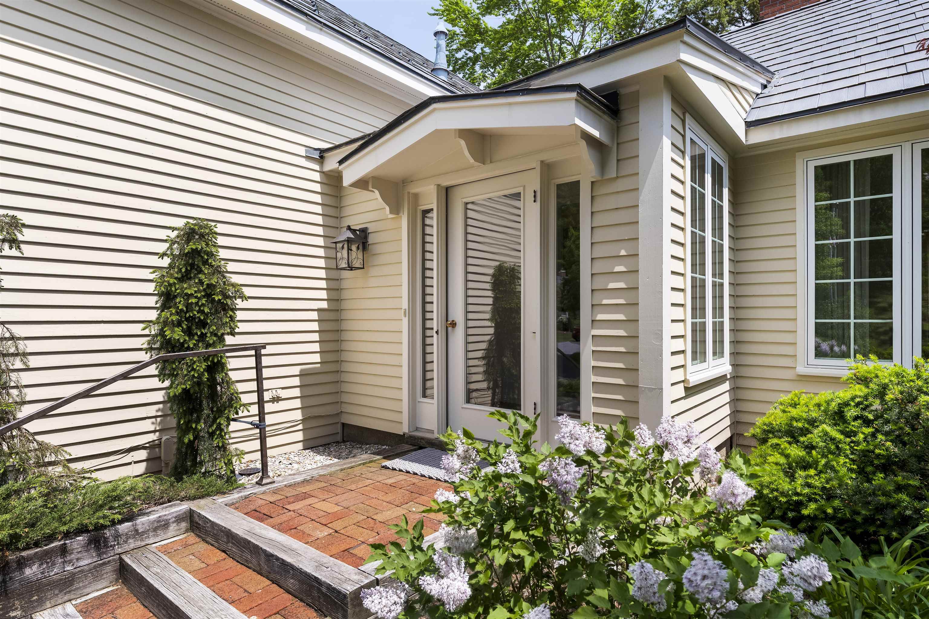 Homes for sale in Manchester, VT | 68 Owls Nest Cir #B-7, Manchester, VT 05254 | MLS# 5045346