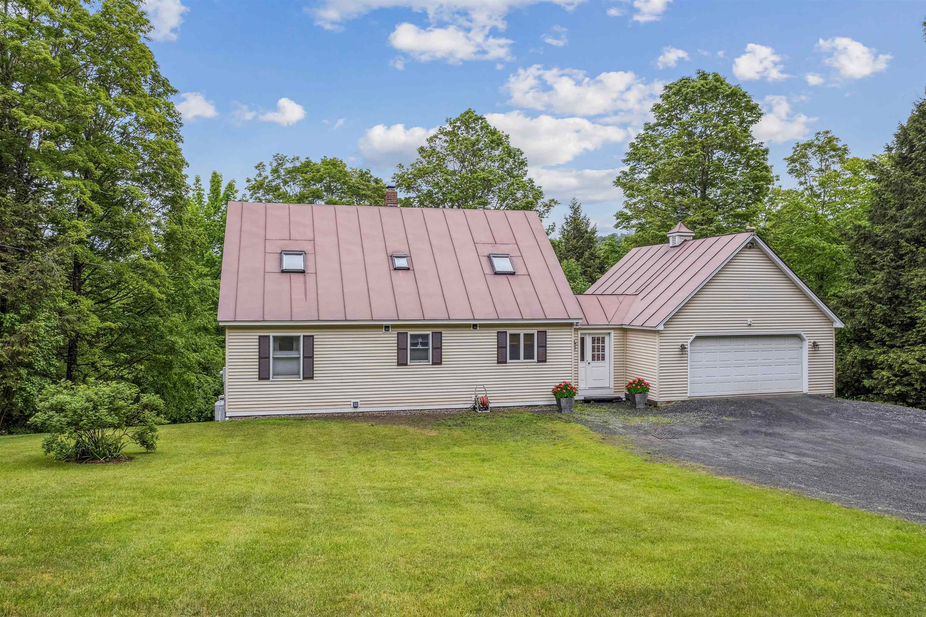 Homes for sale in Barnard, VT | 530 West Rd, Barnard, VT 05031 | MLS# 5045507