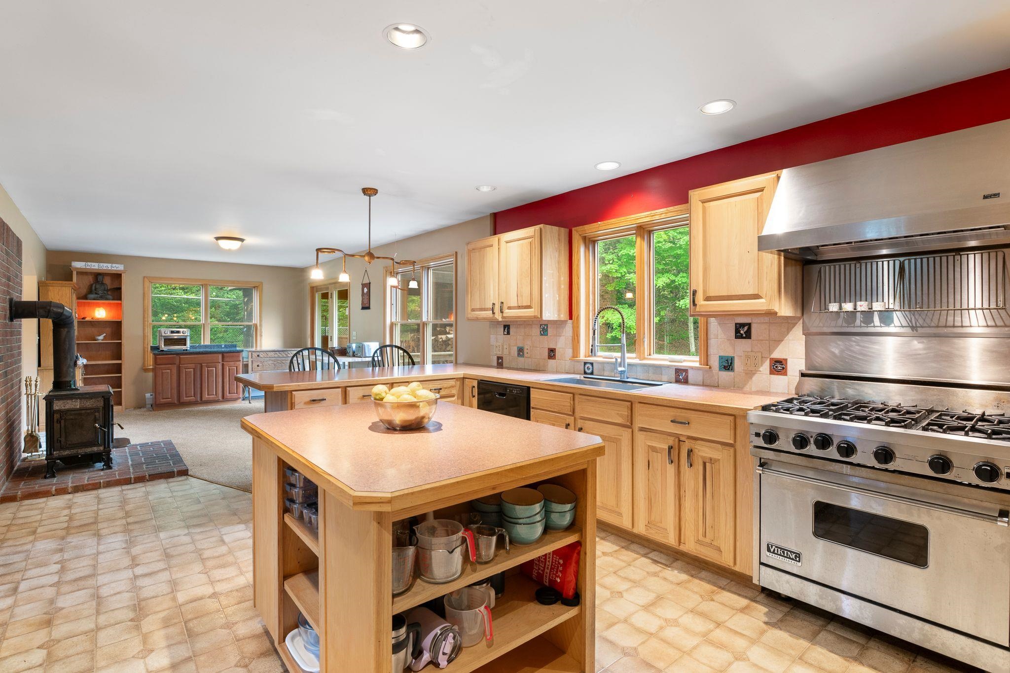 Homes for sale in Brattleboro, VT | 925 Hinesburg Rd, Brattleboro, VT 05301 | MLS# 5045909